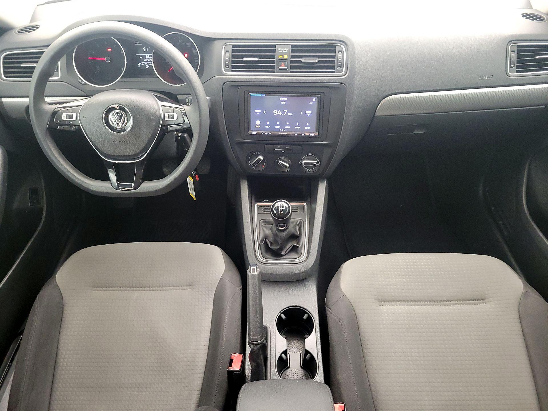 Thumbnail: 2017 Volkswagen Jetta - 8