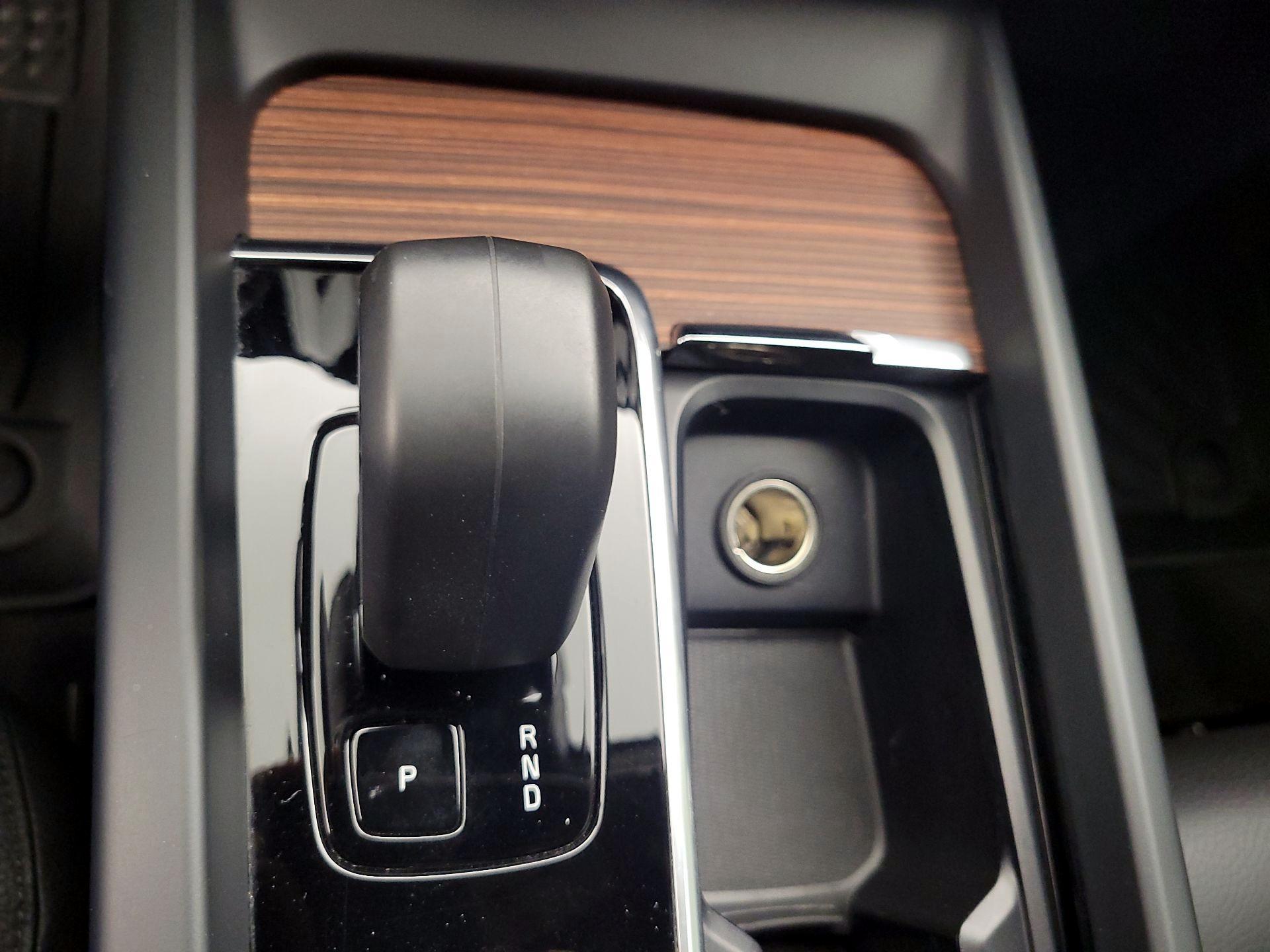 Thumbnail: 2024 Volvo XC60 - 15