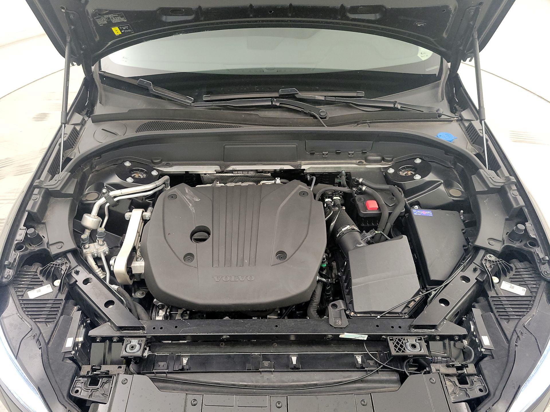 Thumbnail: 2024 Volvo XC60 - 17