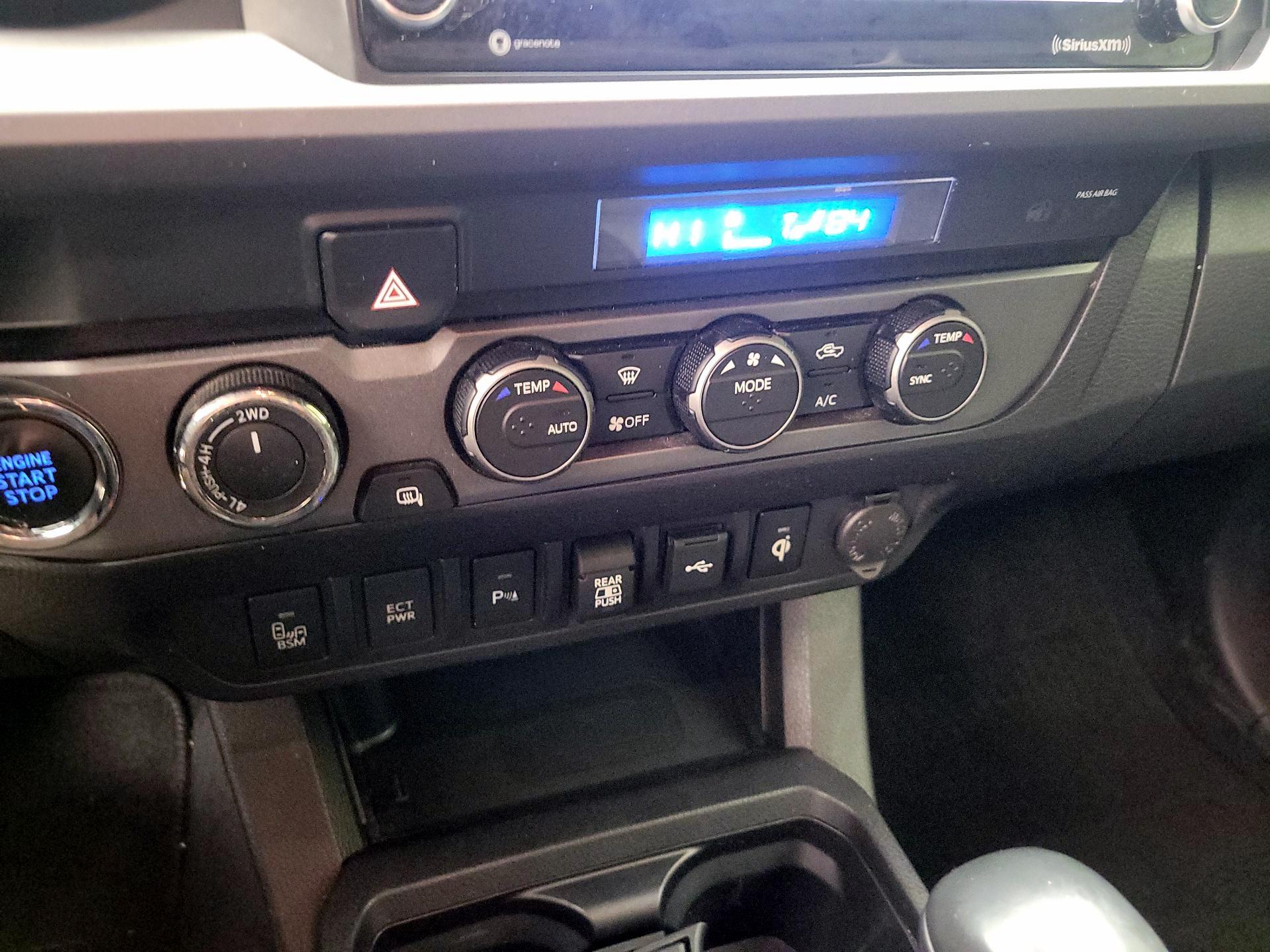 Thumbnail: 2022 Toyota Tacoma - 14