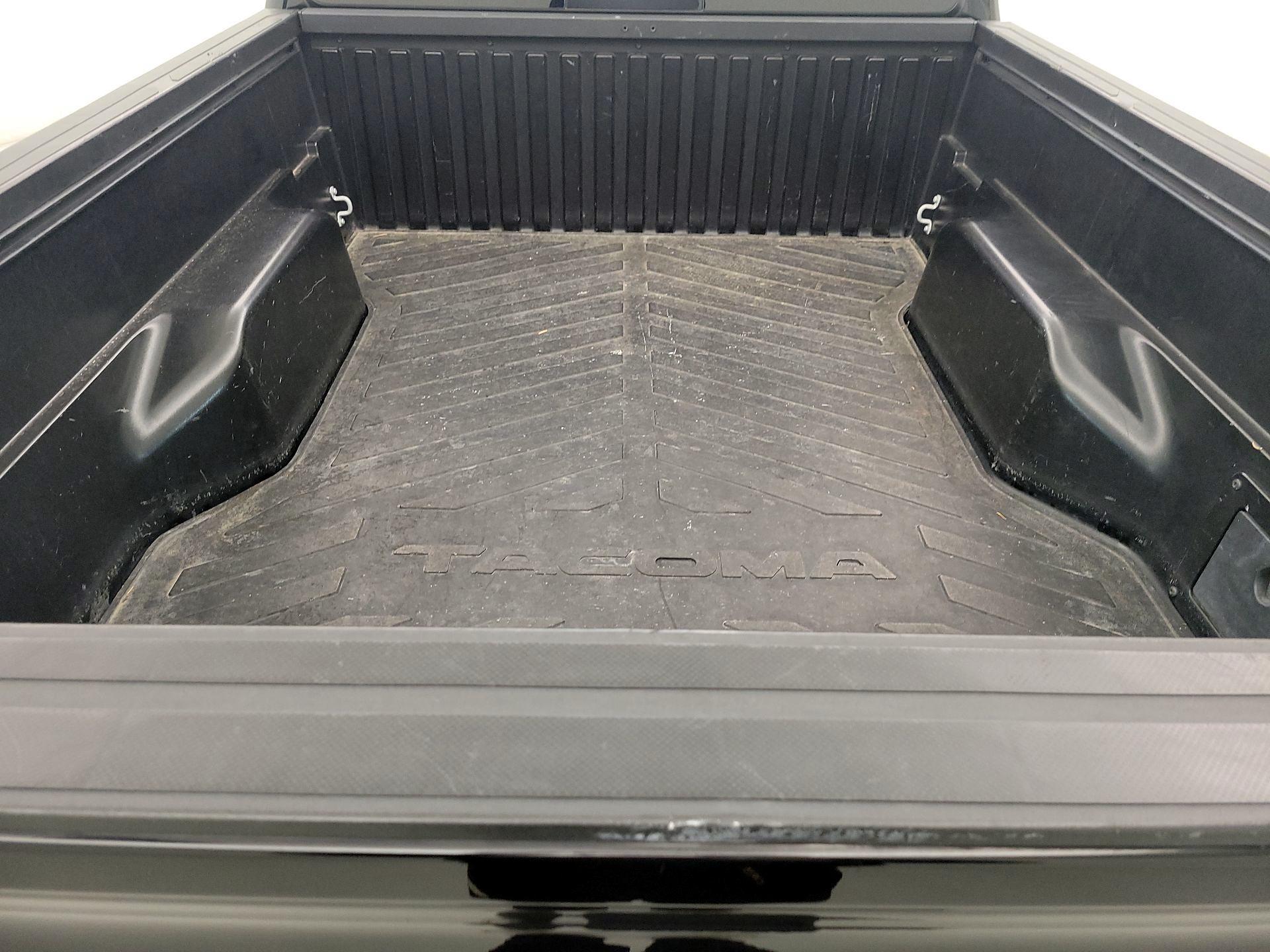 Thumbnail: 2022 Toyota Tacoma - 16