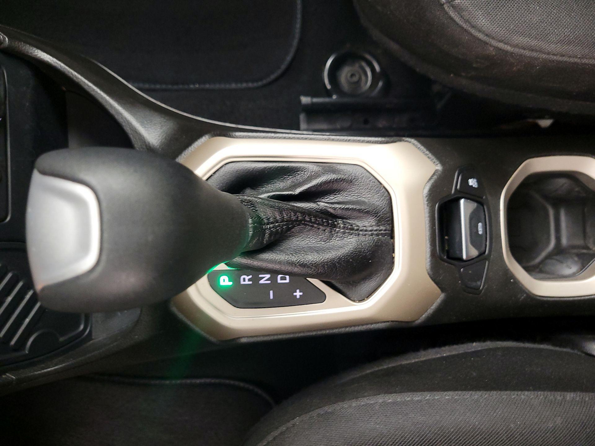 Thumbnail: 2017 Jeep Renegade - 17