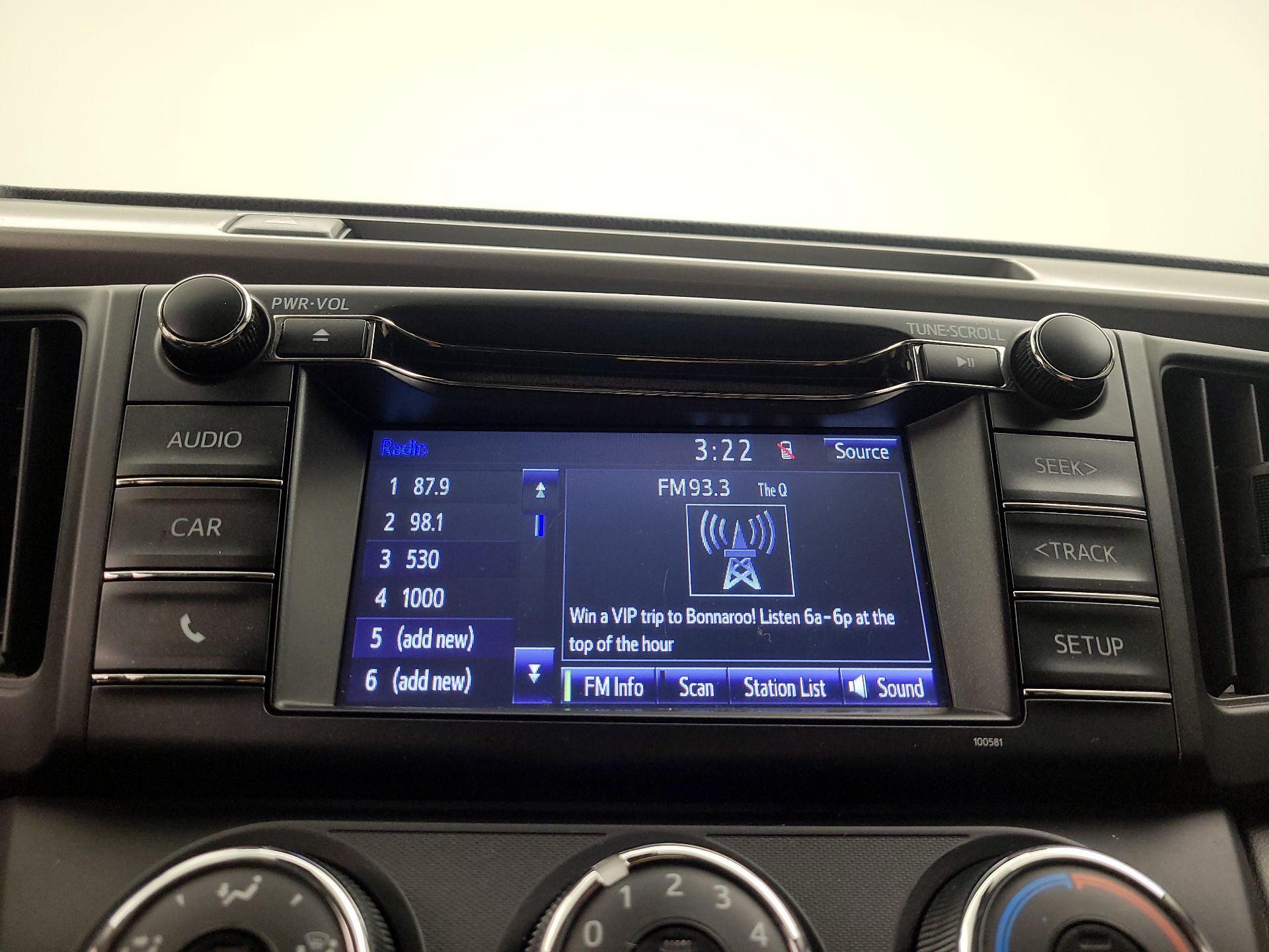 Thumbnail: 2017 Toyota RAV4 - 15