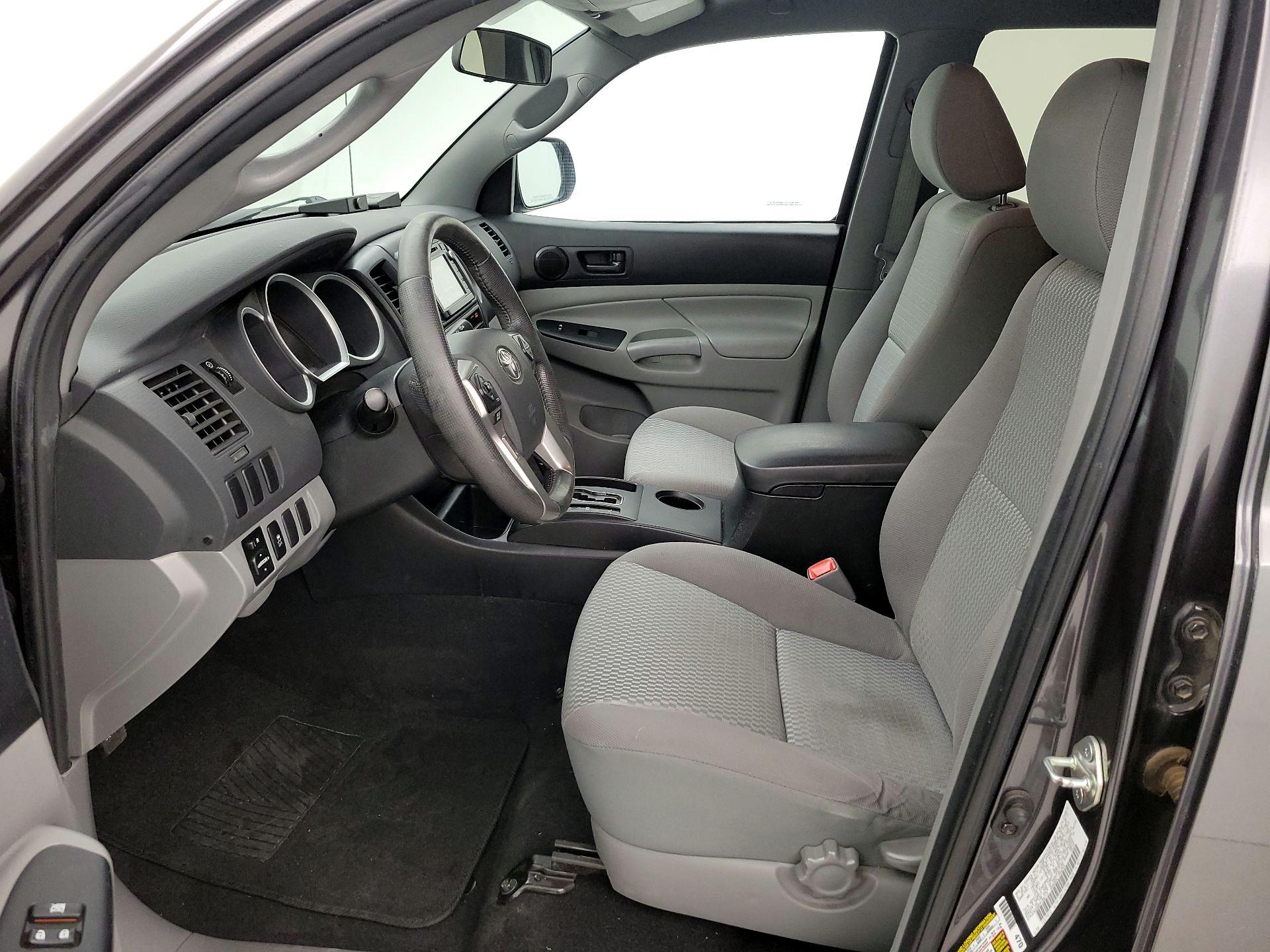 Thumbnail: 2014 Toyota Tacoma - 11