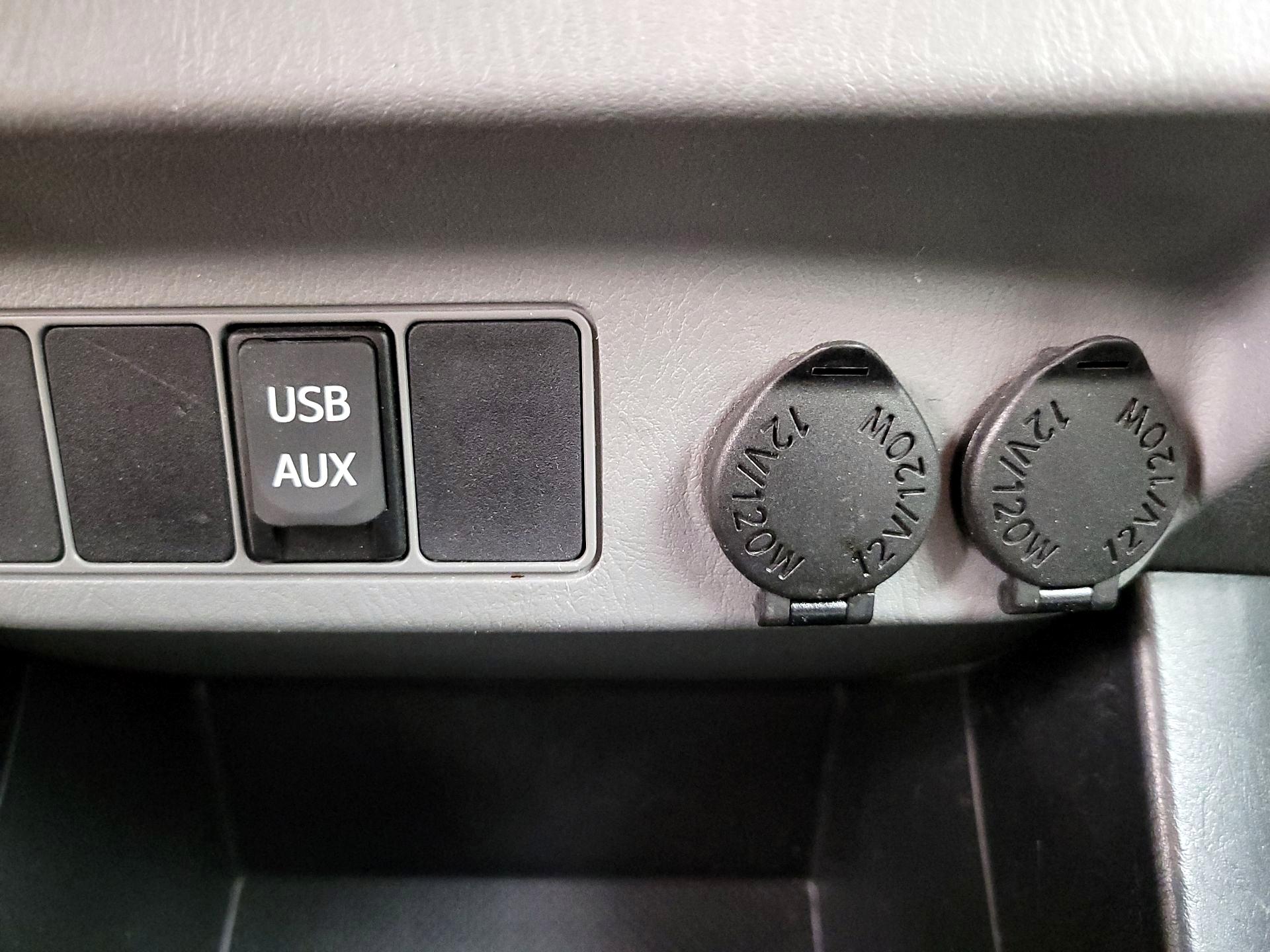 Thumbnail: 2014 Toyota Tacoma - 17