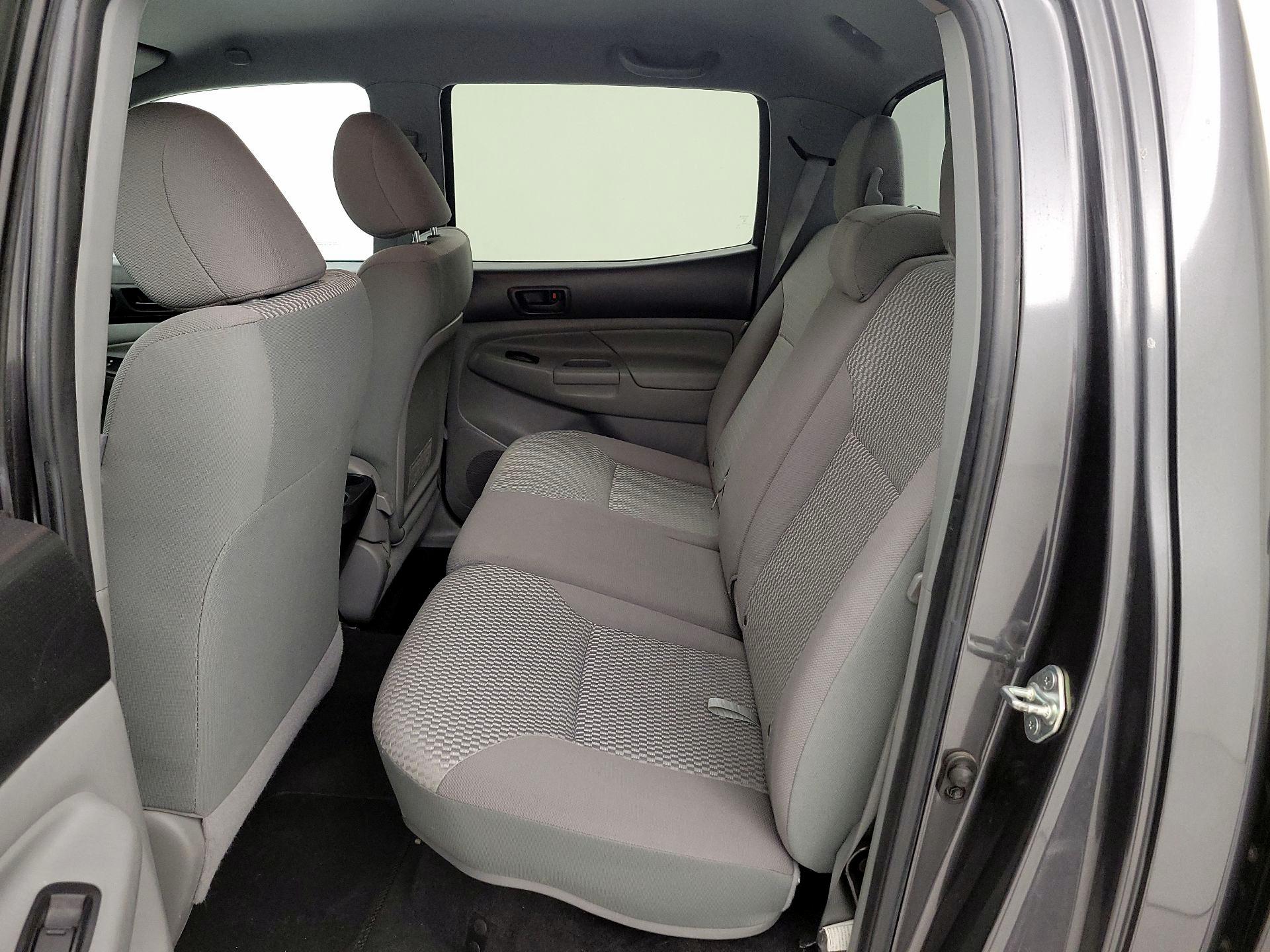 Thumbnail: 2014 Toyota Tacoma - 18