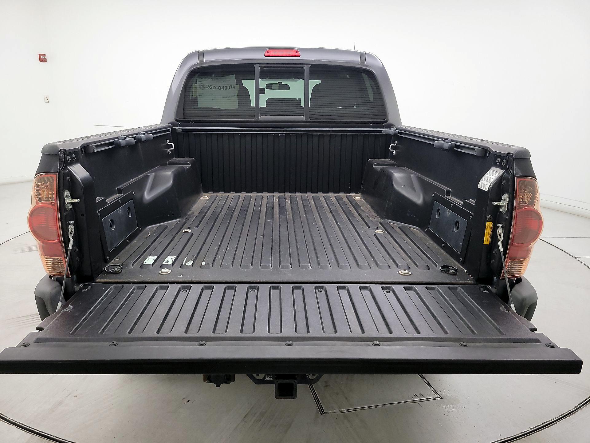 Thumbnail: 2014 Toyota Tacoma - 20