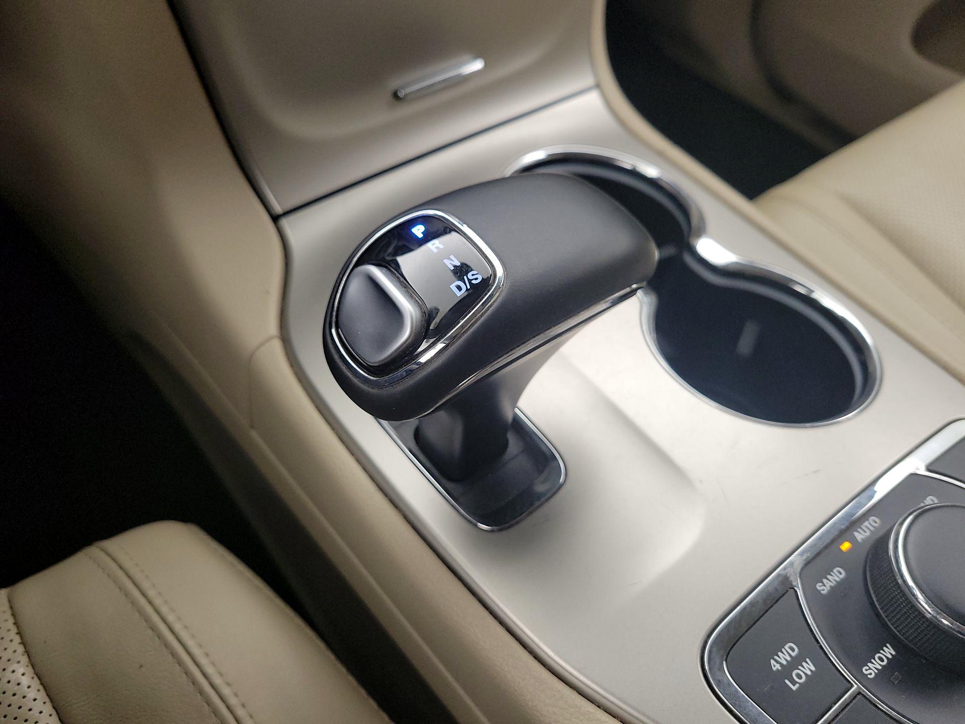 Thumbnail: 2015 Jeep Grand Cherokee - 15