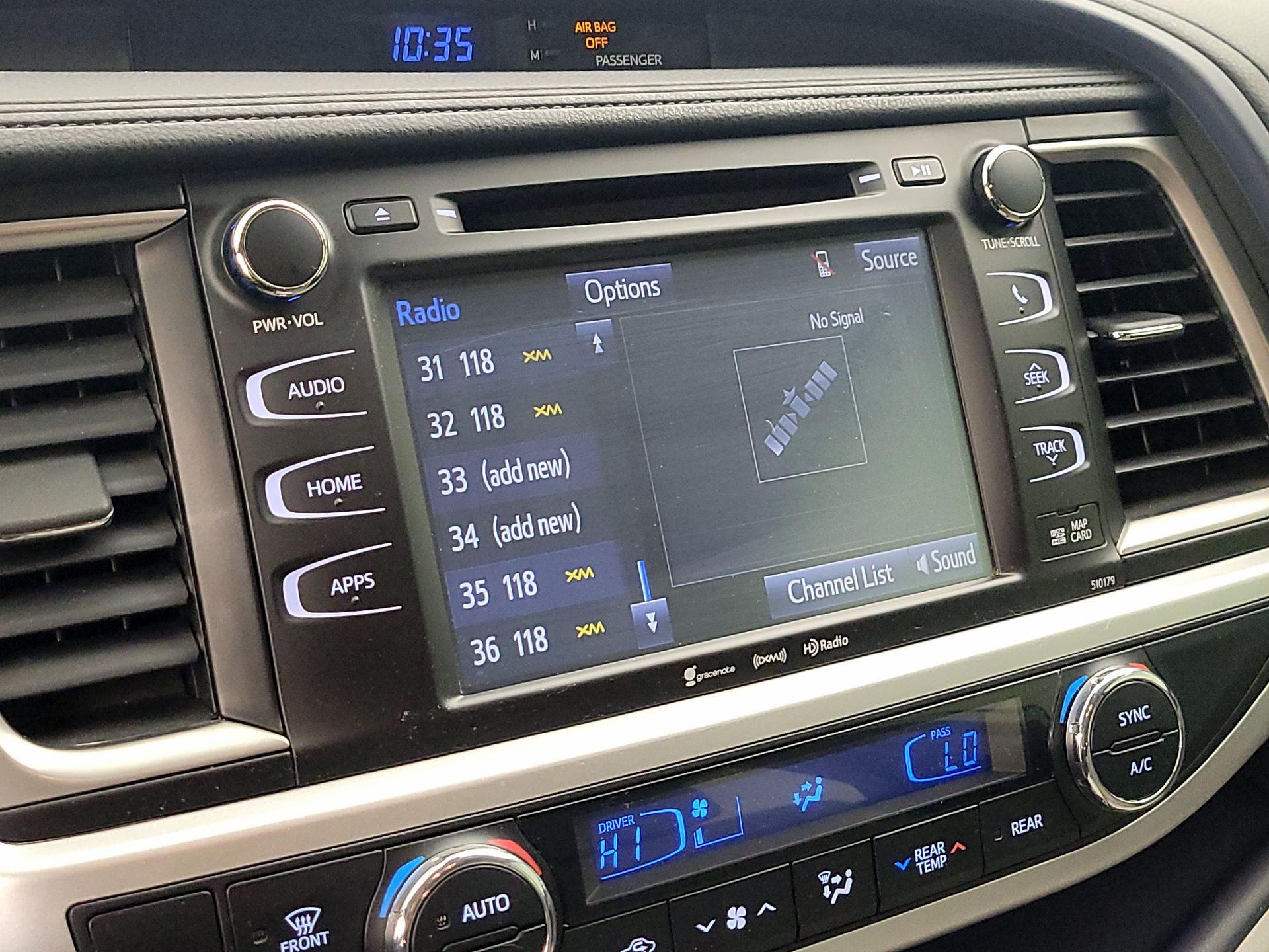 Thumbnail: 2018 Toyota Highlander - 14