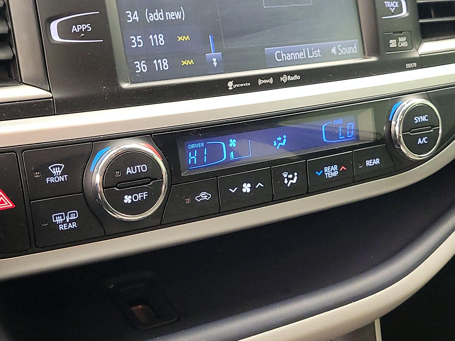 Thumbnail: 2018 Toyota Highlander - 15