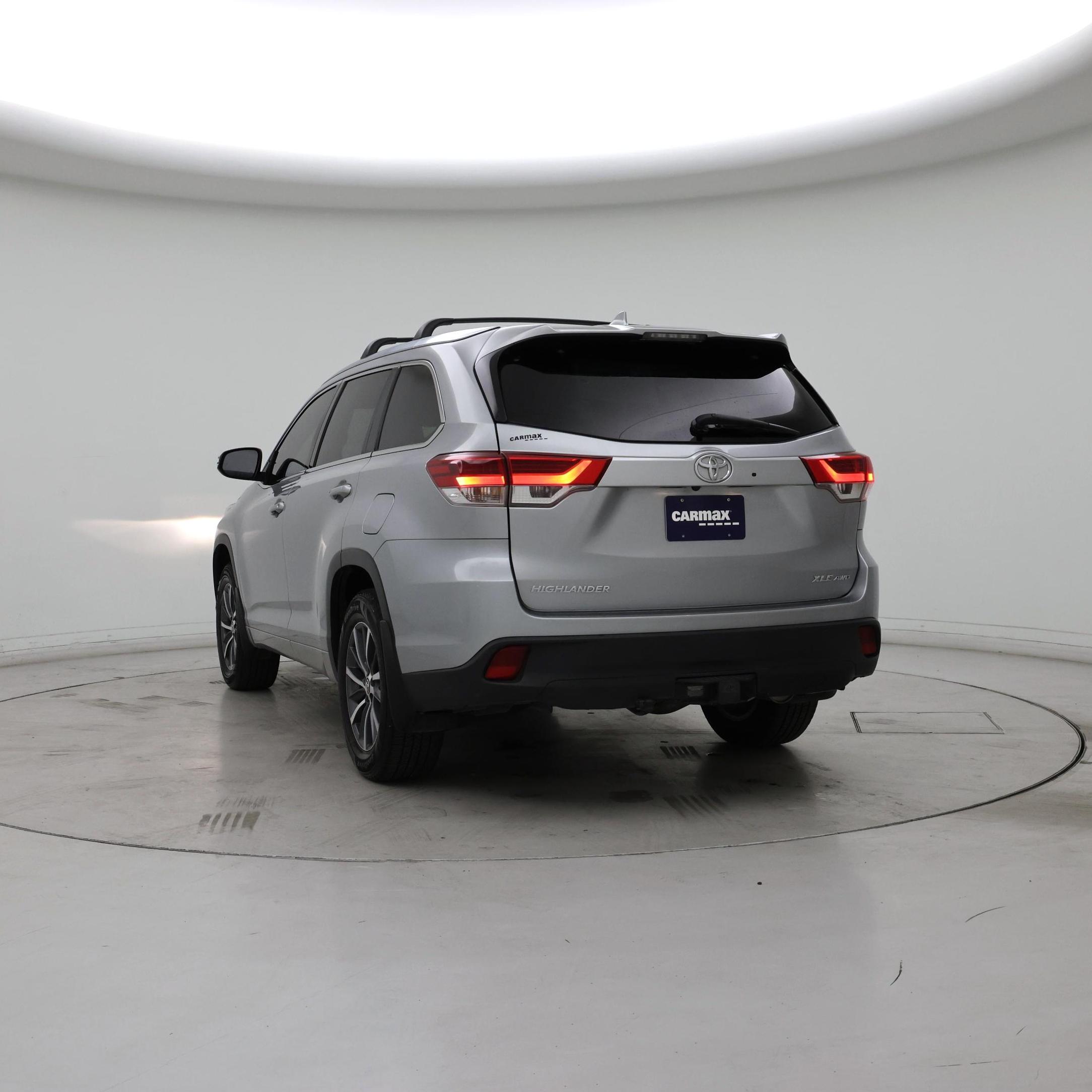 Thumbnail: 2018 Toyota Highlander - 2