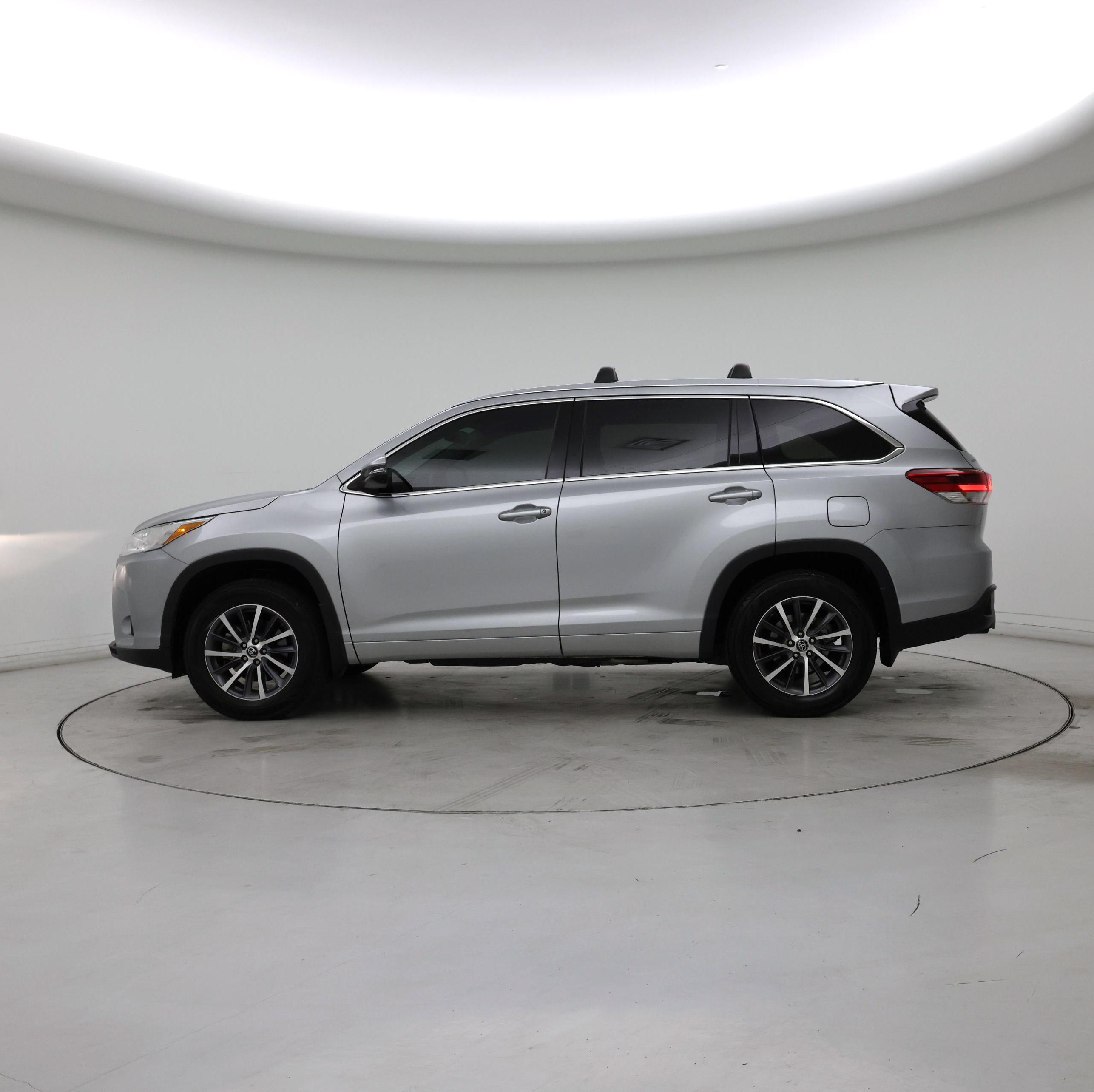 Thumbnail: 2018 Toyota Highlander - 3
