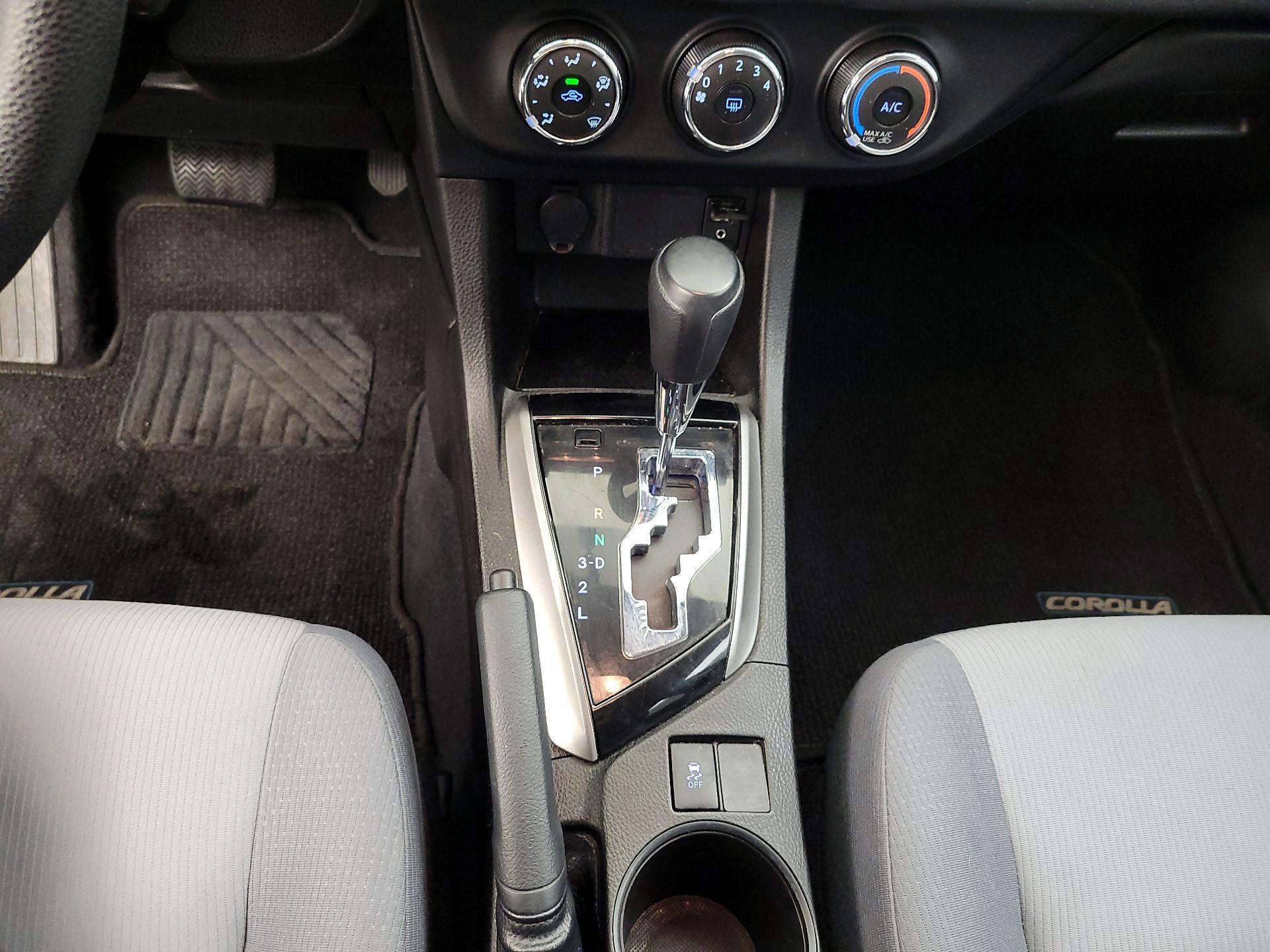 Thumbnail: 2014 Toyota Corolla - 16