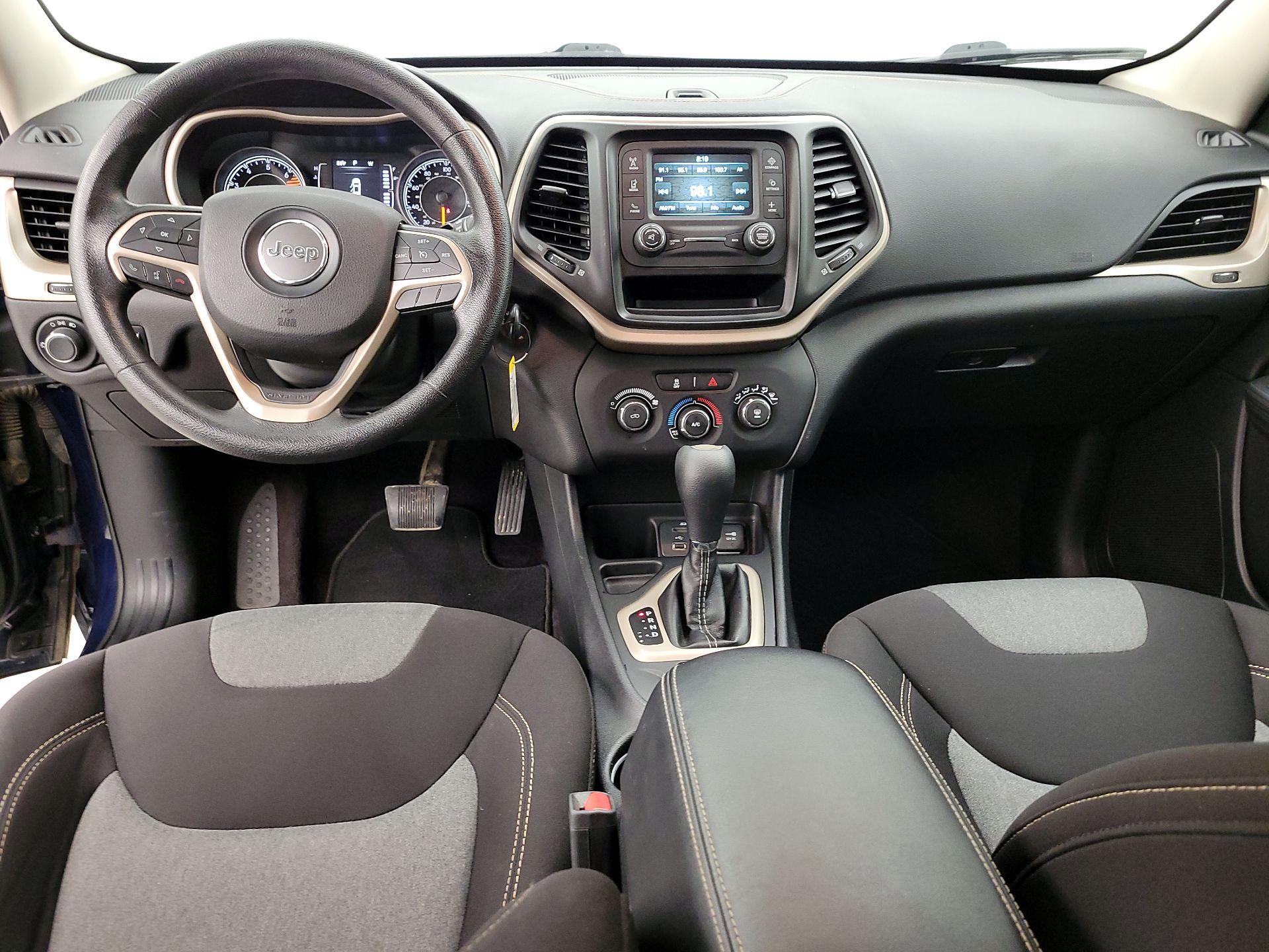 Thumbnail: 2016 Jeep Cherokee - 9