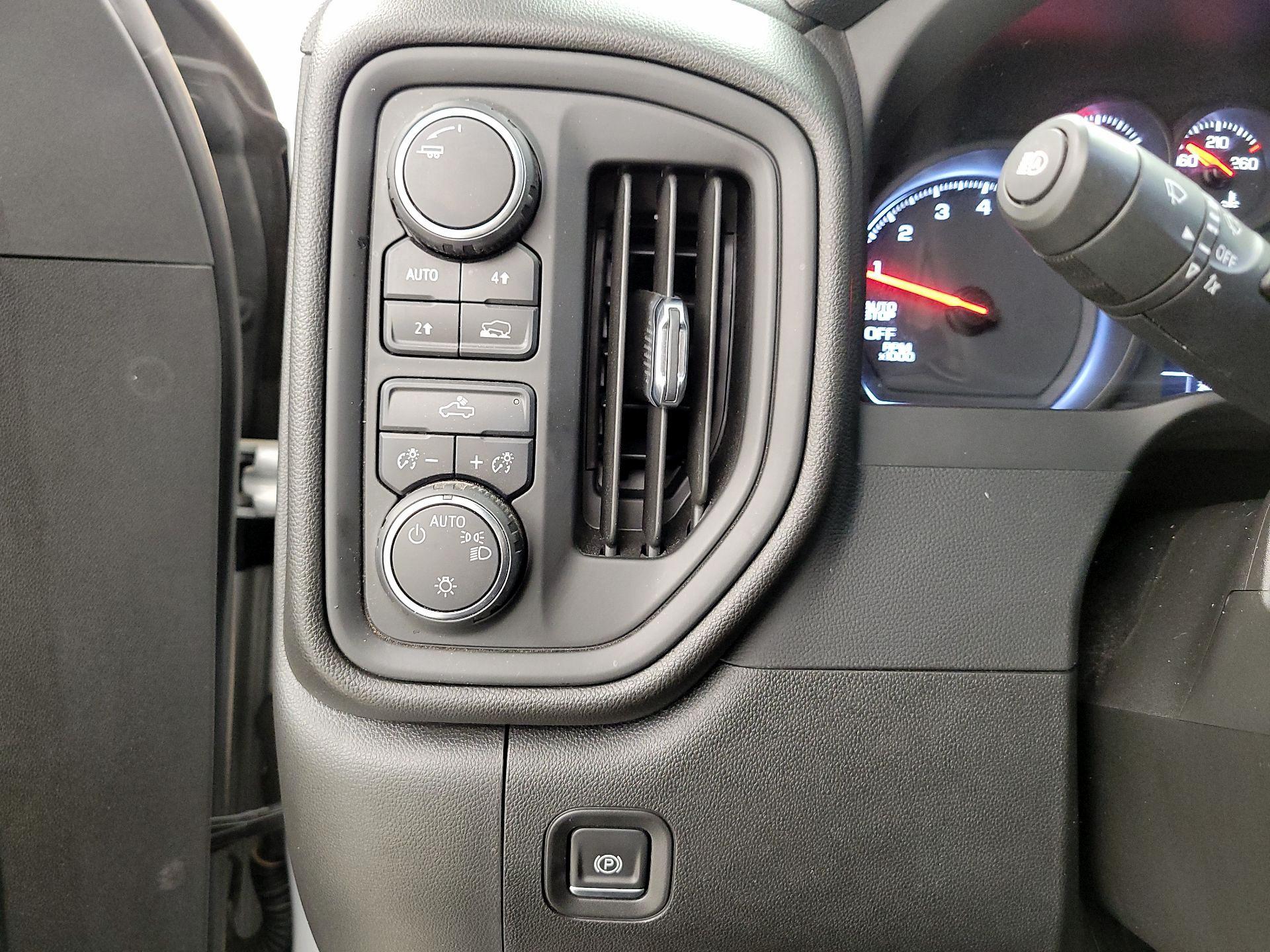 Thumbnail: 2022 Chevrolet Silverado 1500 - 13