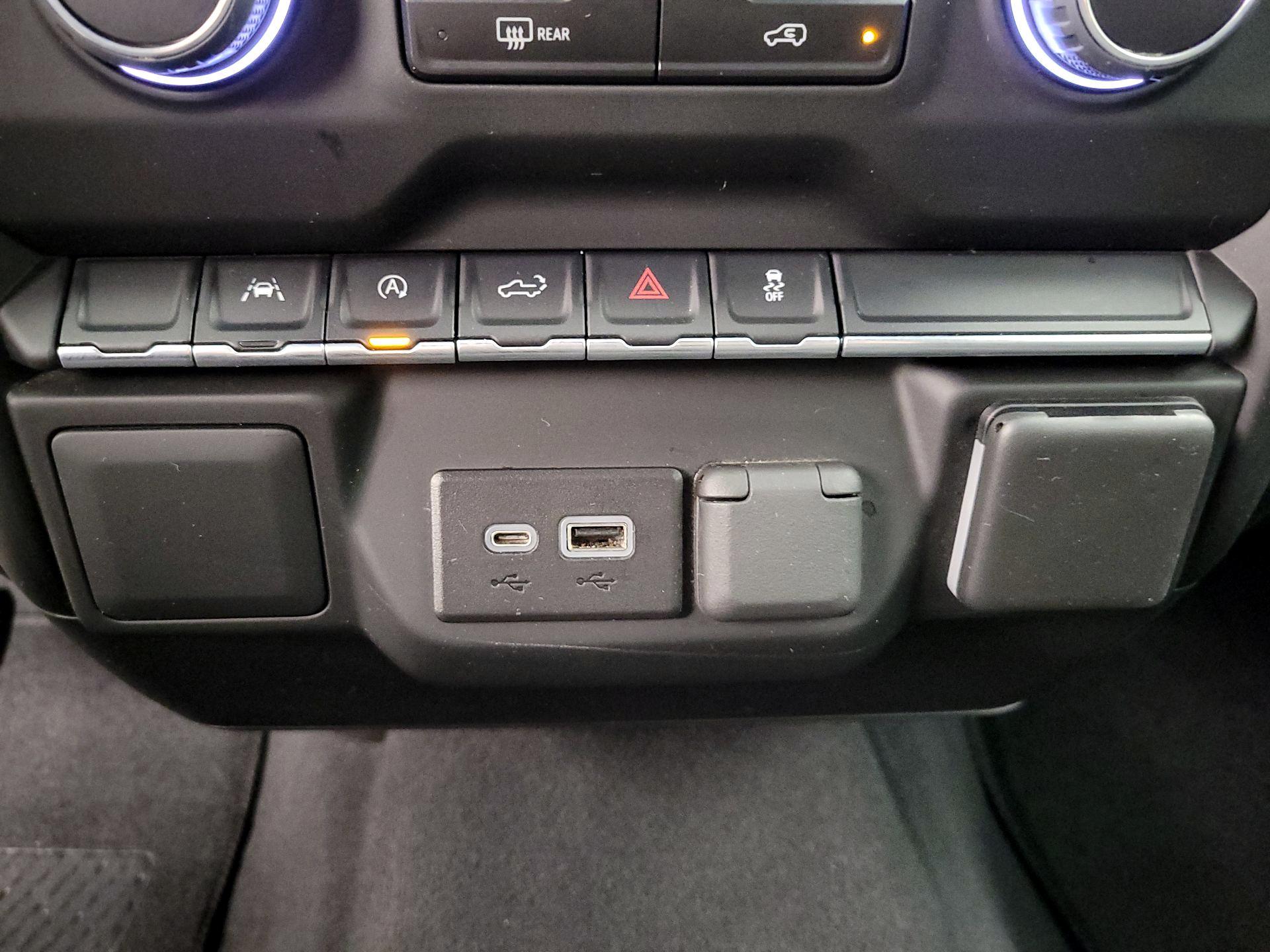 Thumbnail: 2022 Chevrolet Silverado 1500 - 18