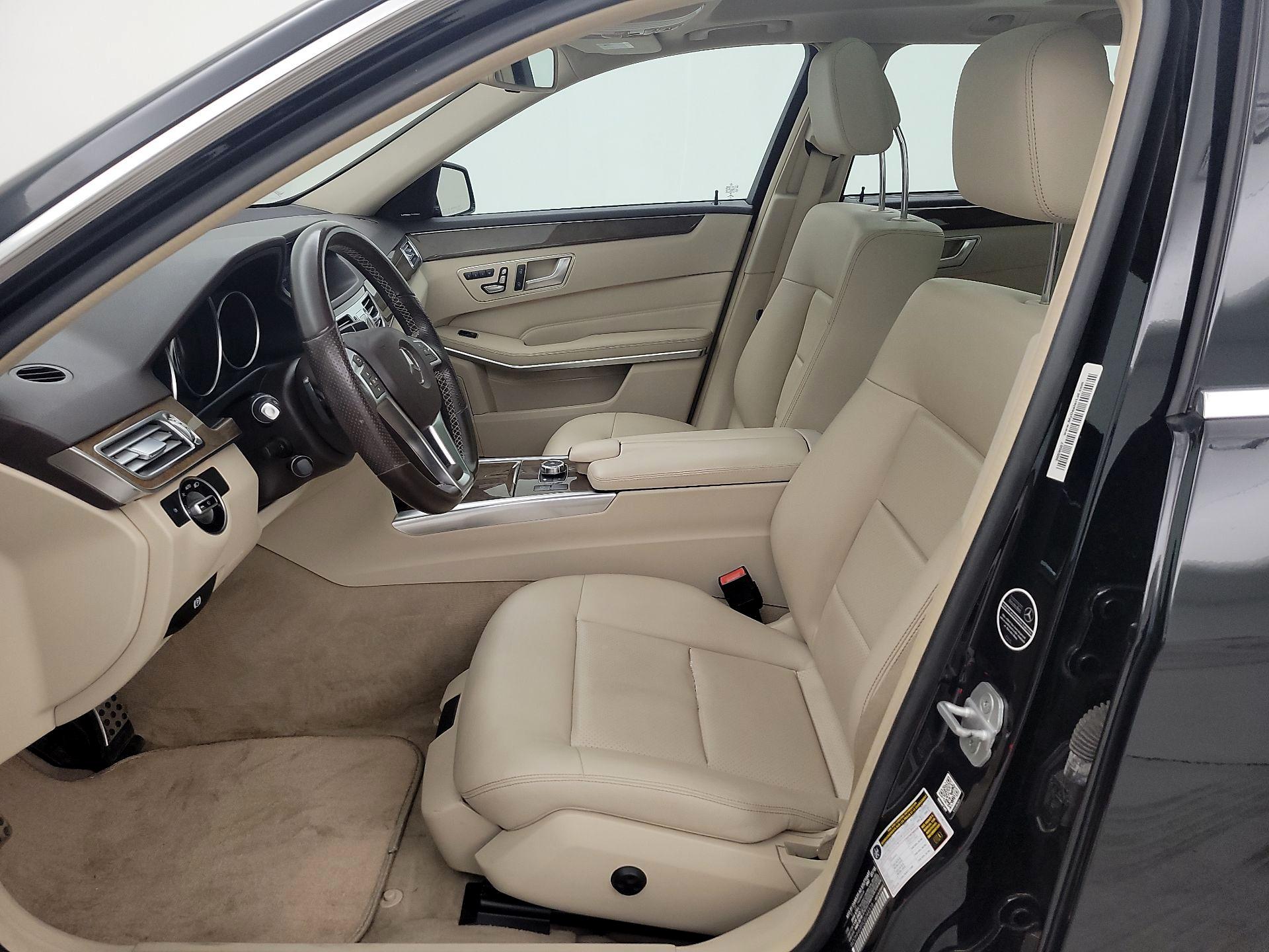 Thumbnail: 2016 Mercedes-Benz E-Class - 11