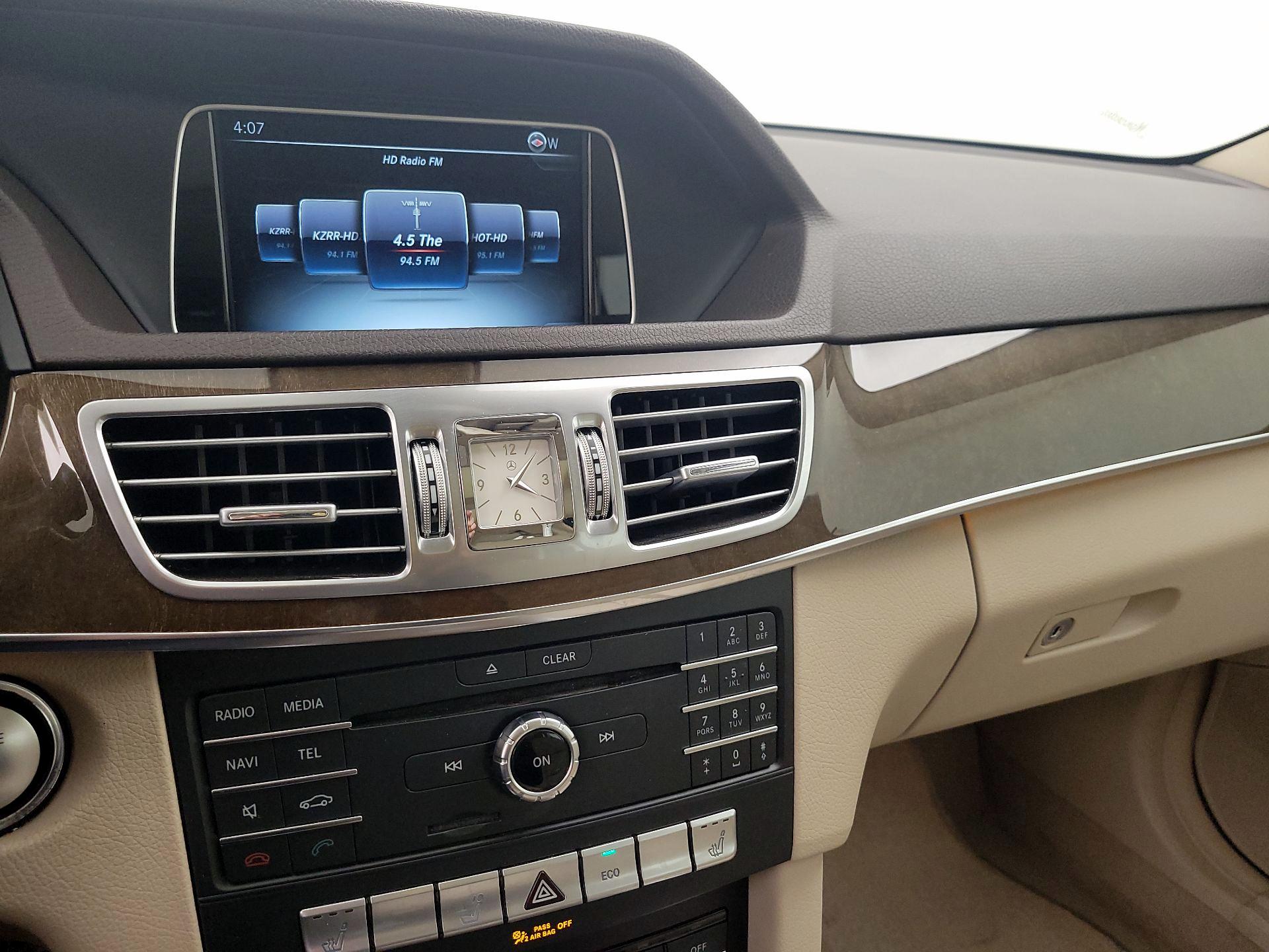 Thumbnail: 2016 Mercedes-Benz E-Class - 16