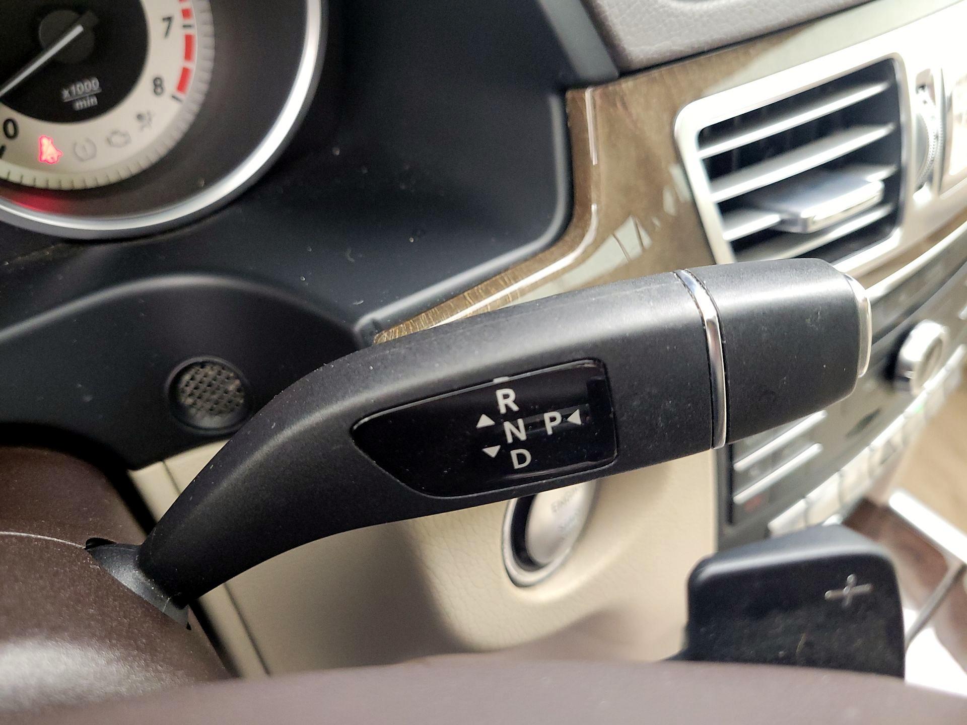 Thumbnail: 2016 Mercedes-Benz E-Class - 18