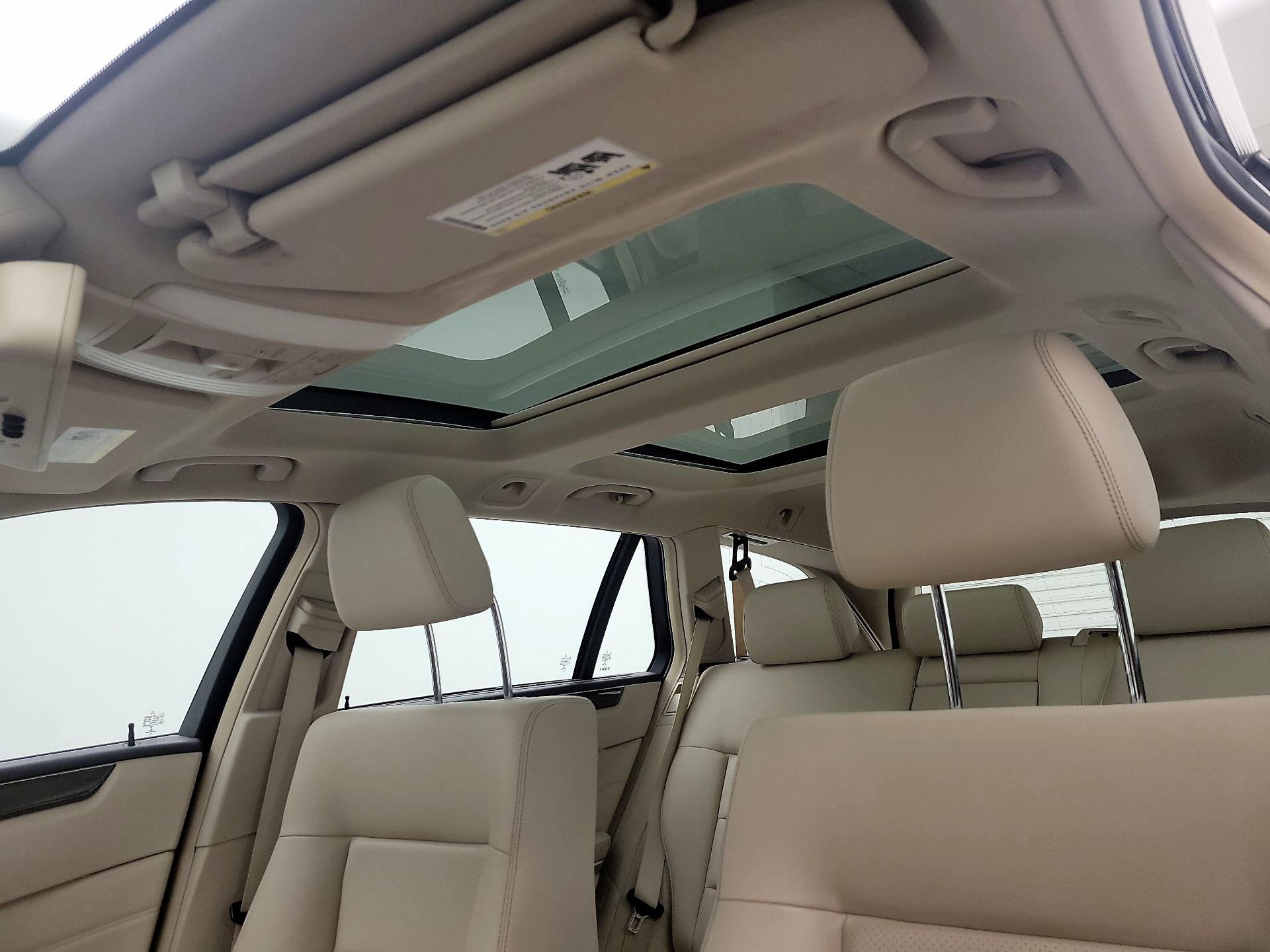 Thumbnail: 2016 Mercedes-Benz E-Class - 20