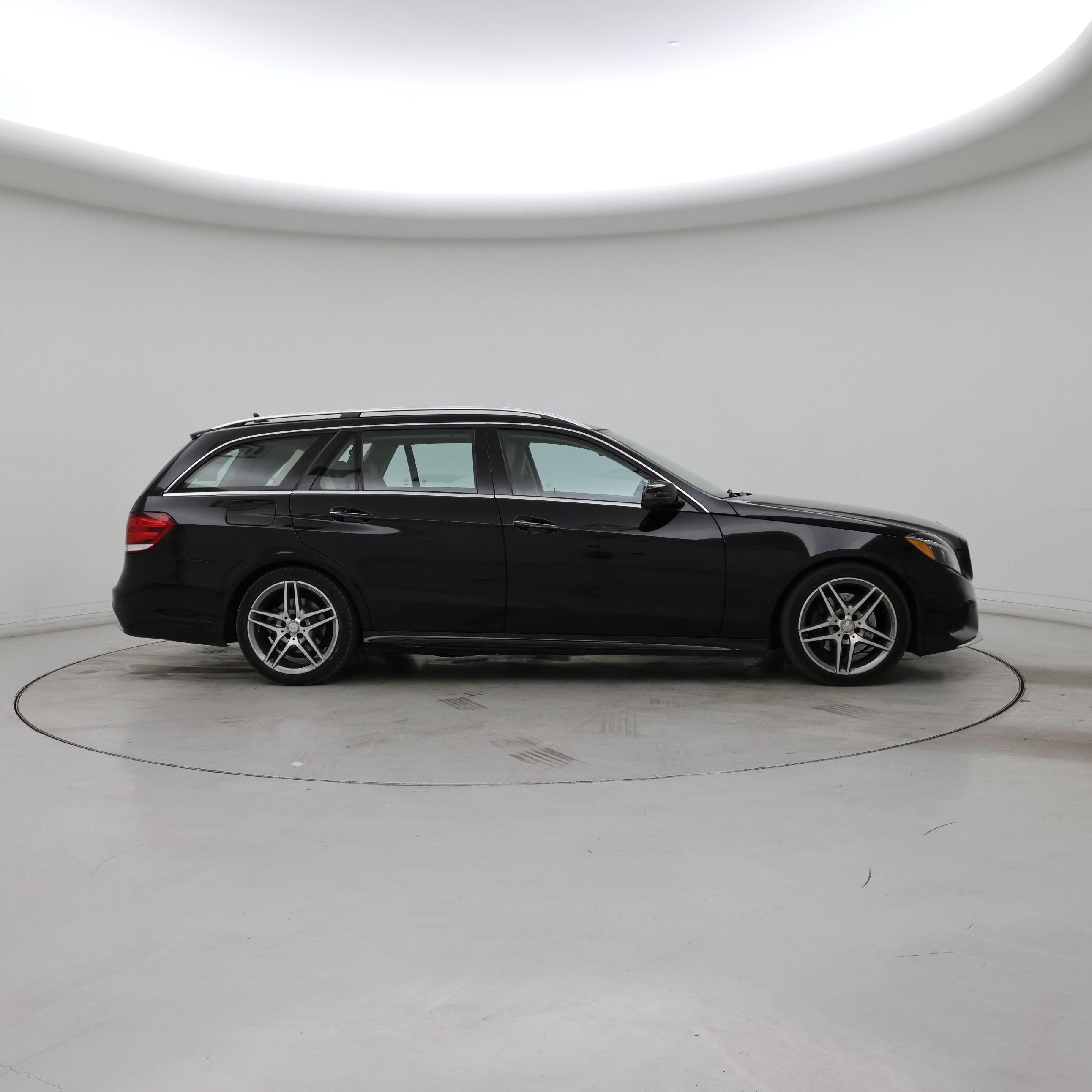 Thumbnail: 2016 Mercedes-Benz E-Class - 7