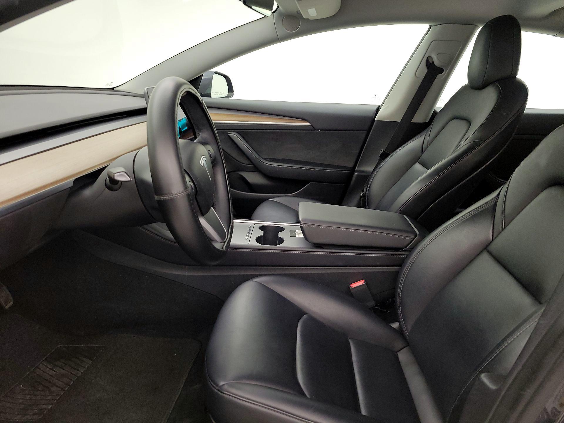 Thumbnail: 2022 Tesla Model 3 - 11