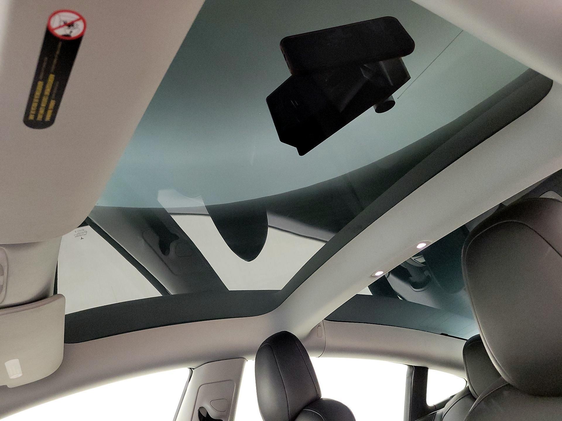 Thumbnail: 2022 Tesla Model 3 - 16