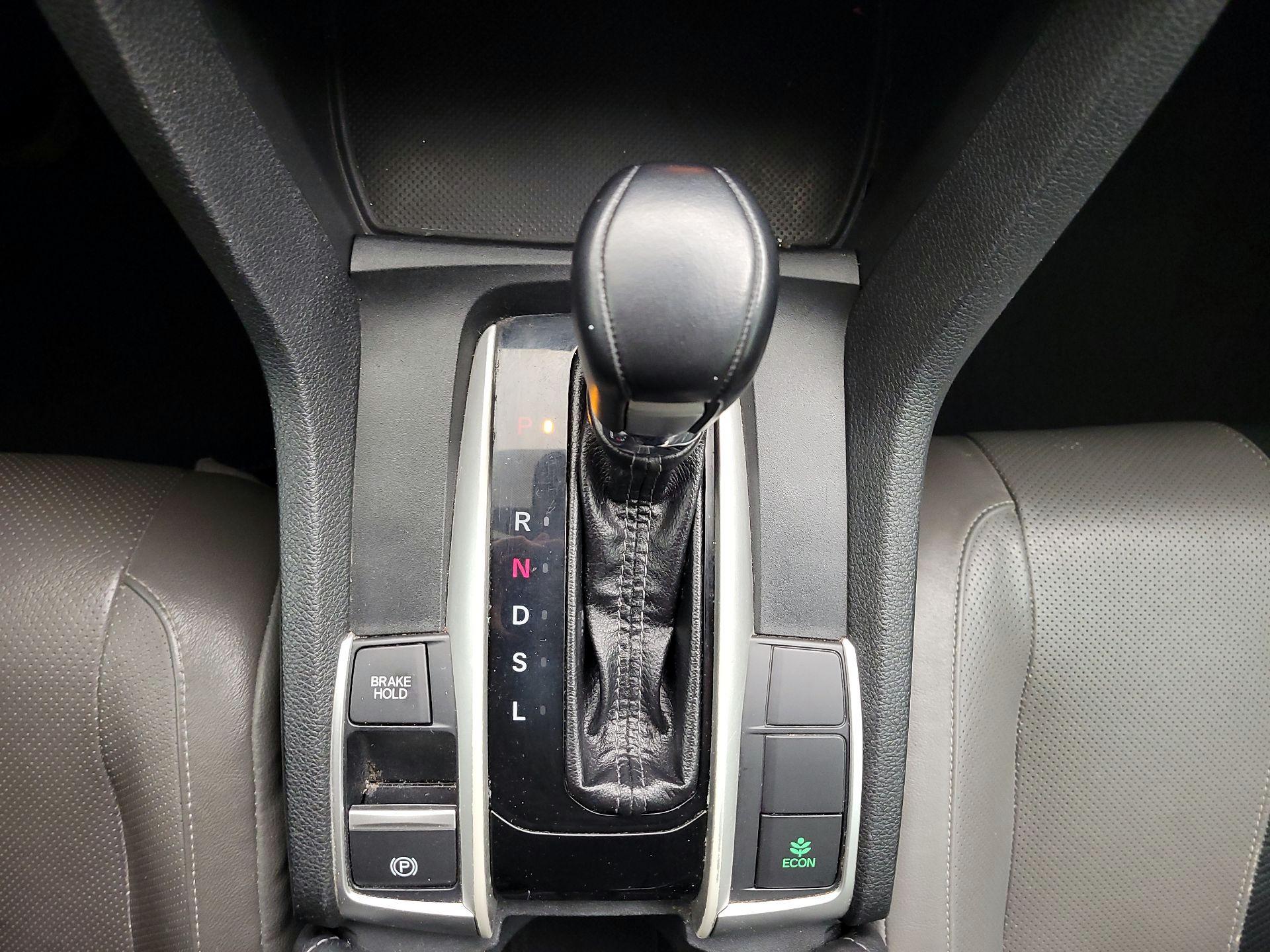 Thumbnail: 2016 Honda Civic - 18