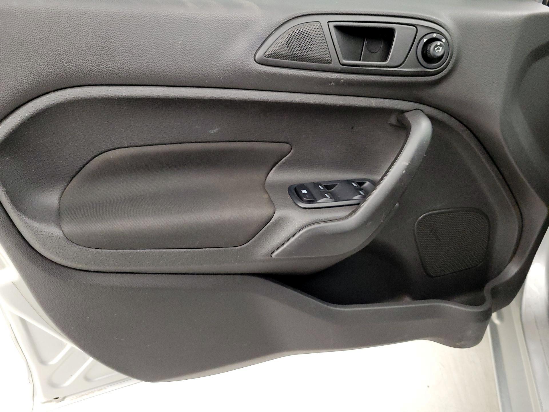 Thumbnail: 2017 Ford Fiesta - 12