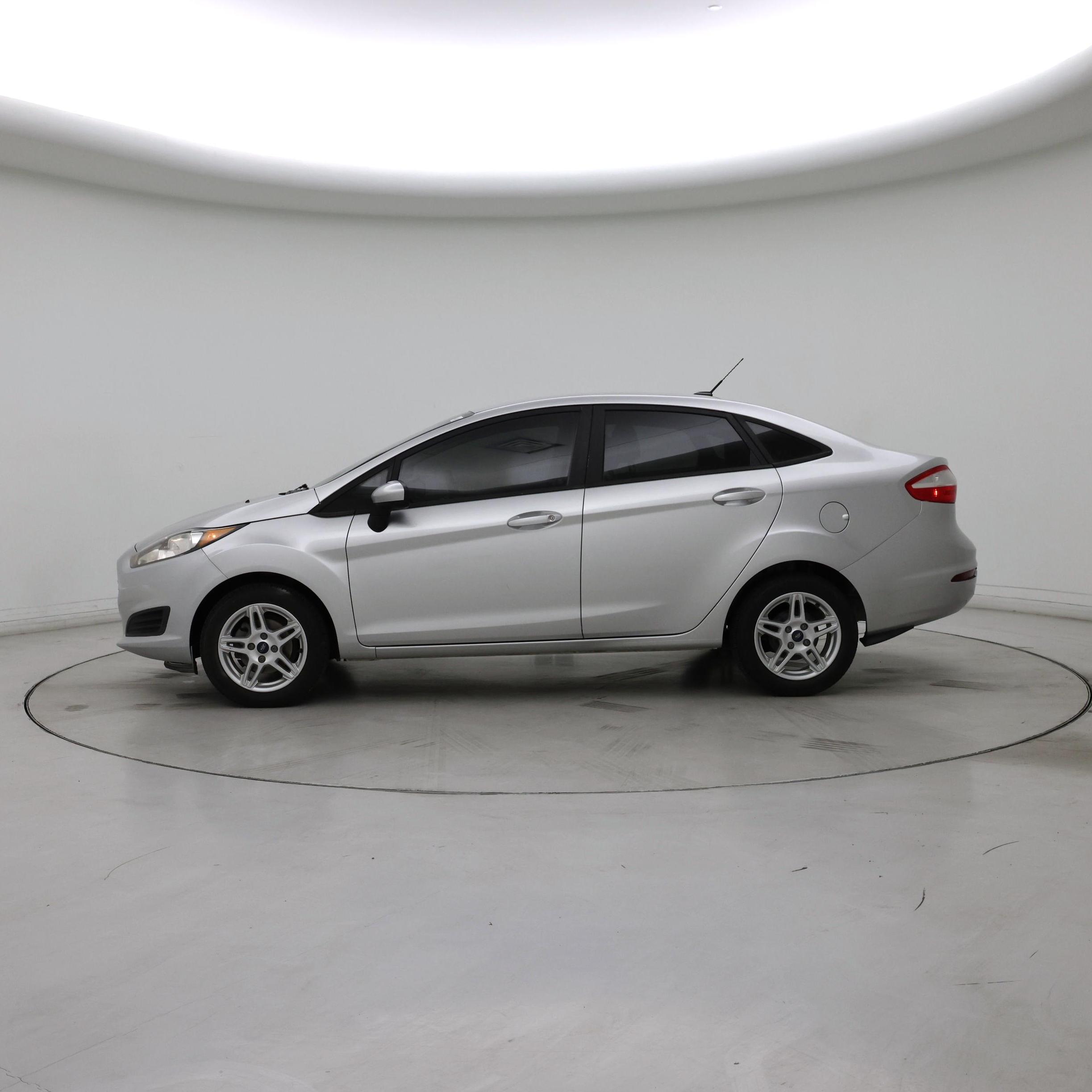 Thumbnail: 2017 Ford Fiesta - 3