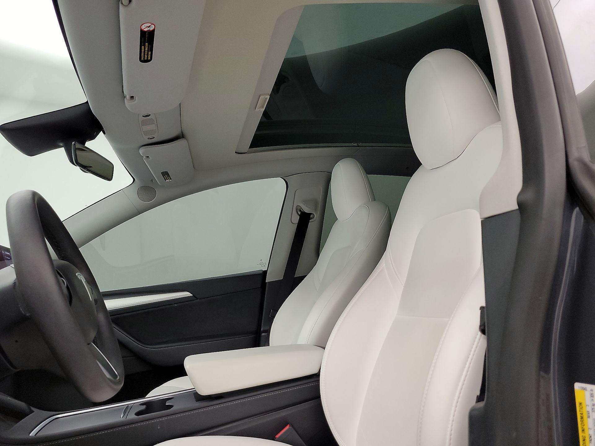 Thumbnail: 2023 Tesla Model Y - 18