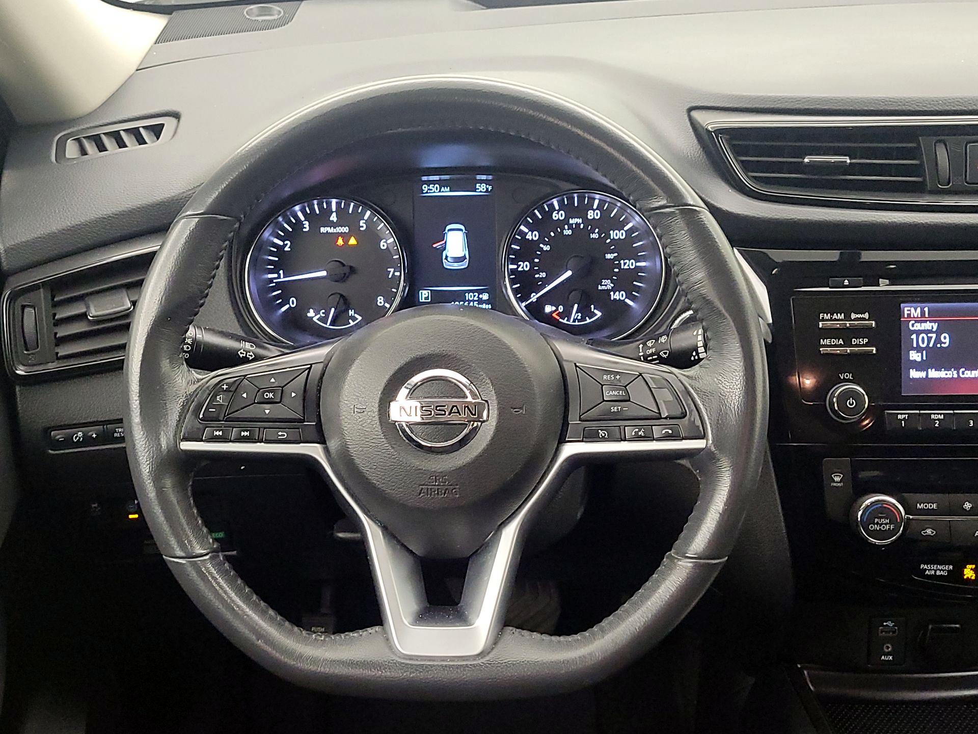 Thumbnail: 2017 Nissan Rogue - 10