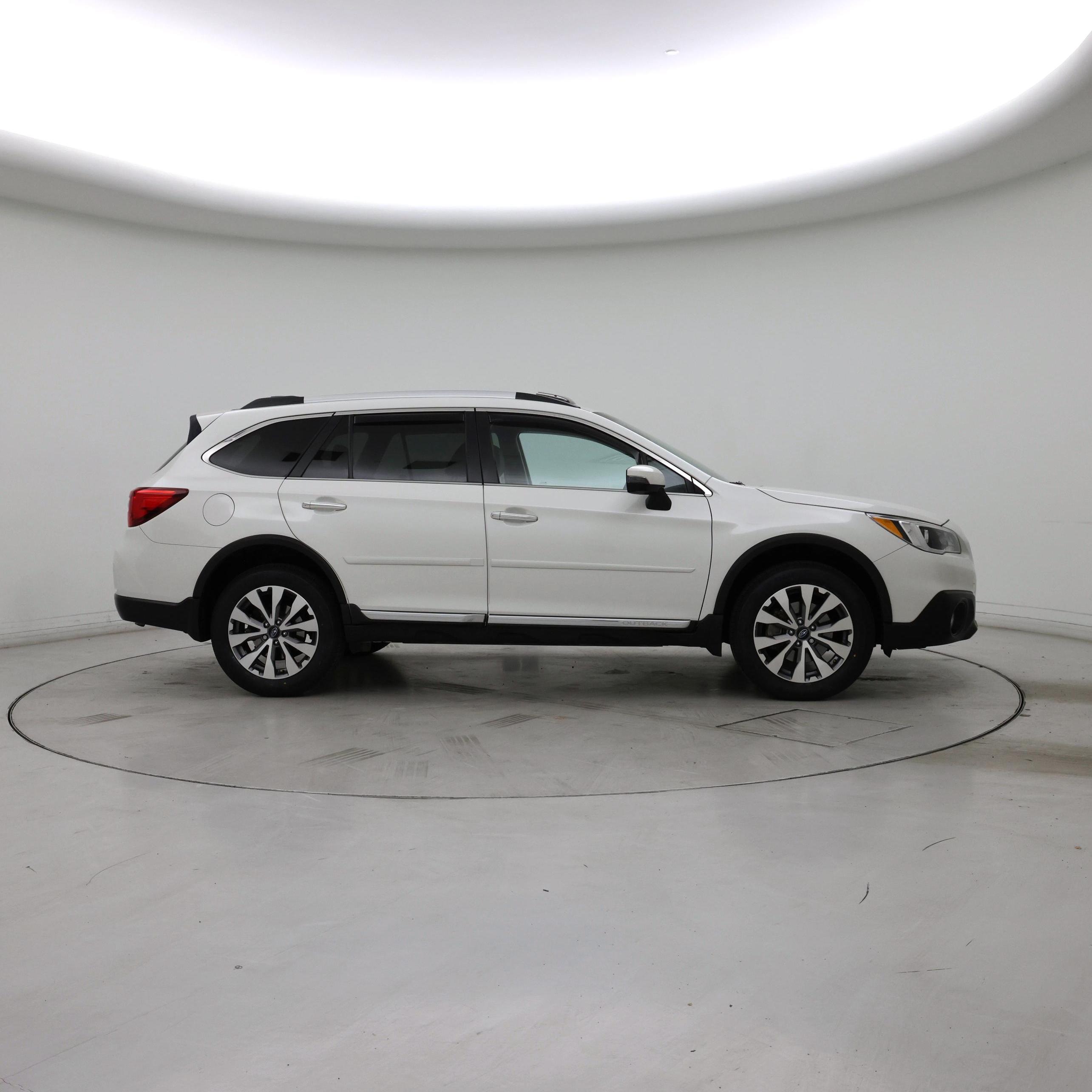 Thumbnail: 2017 Subaru Outback - 7