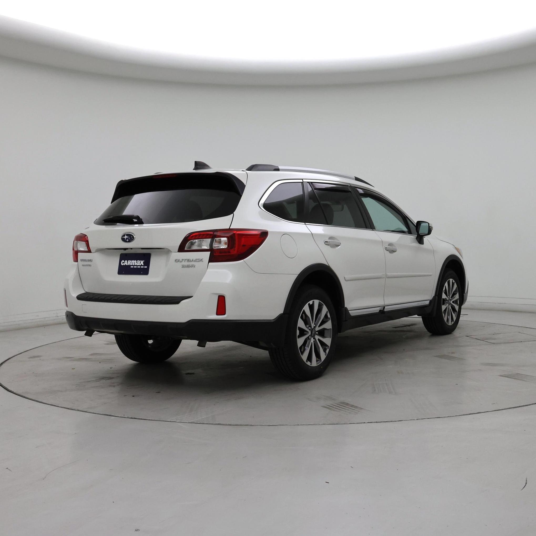 Thumbnail: 2017 Subaru Outback - 8