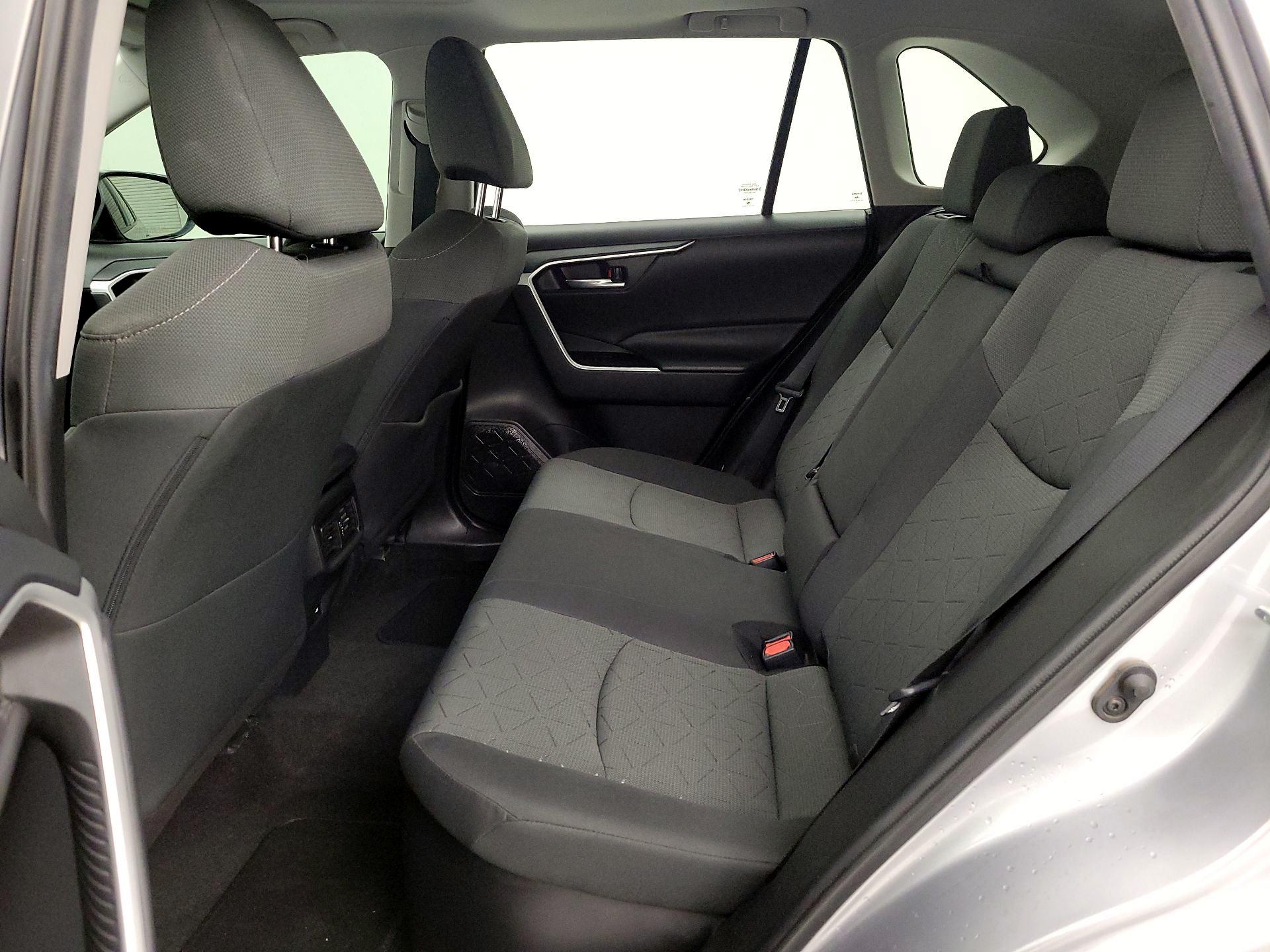 Thumbnail: 2021 Toyota RAV4 - 20