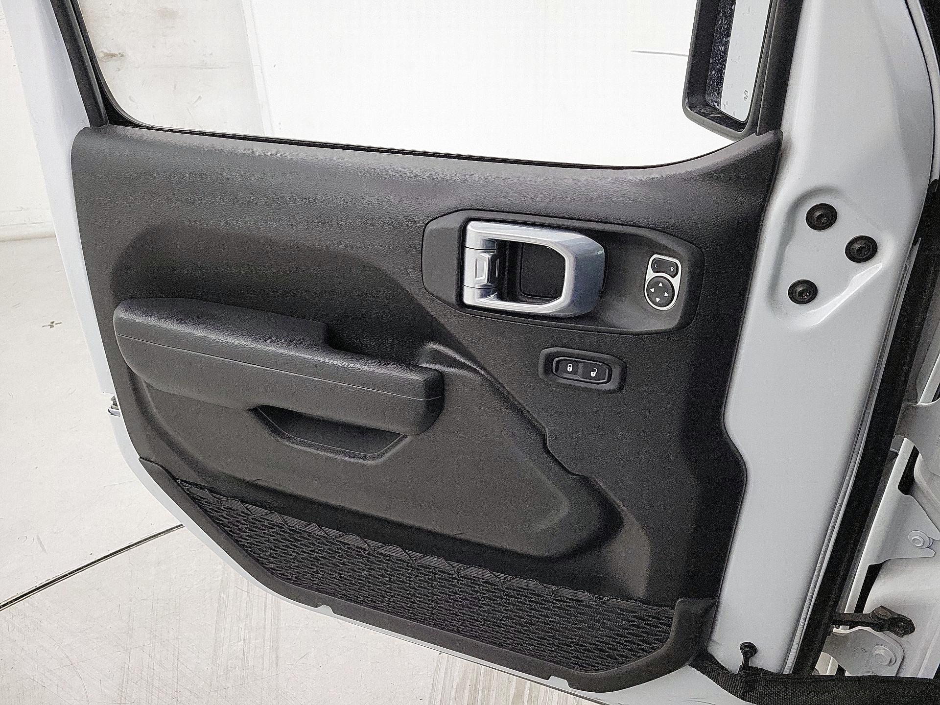 Thumbnail: 2022 Jeep Wrangler - 12