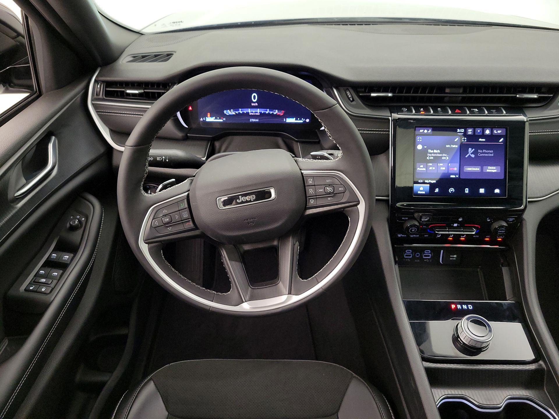 Thumbnail: 2024 Jeep Grand Cherokee - 10