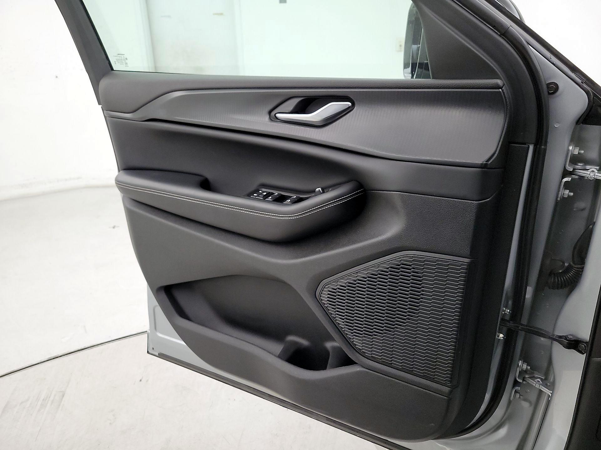 Thumbnail: 2024 Jeep Grand Cherokee - 12