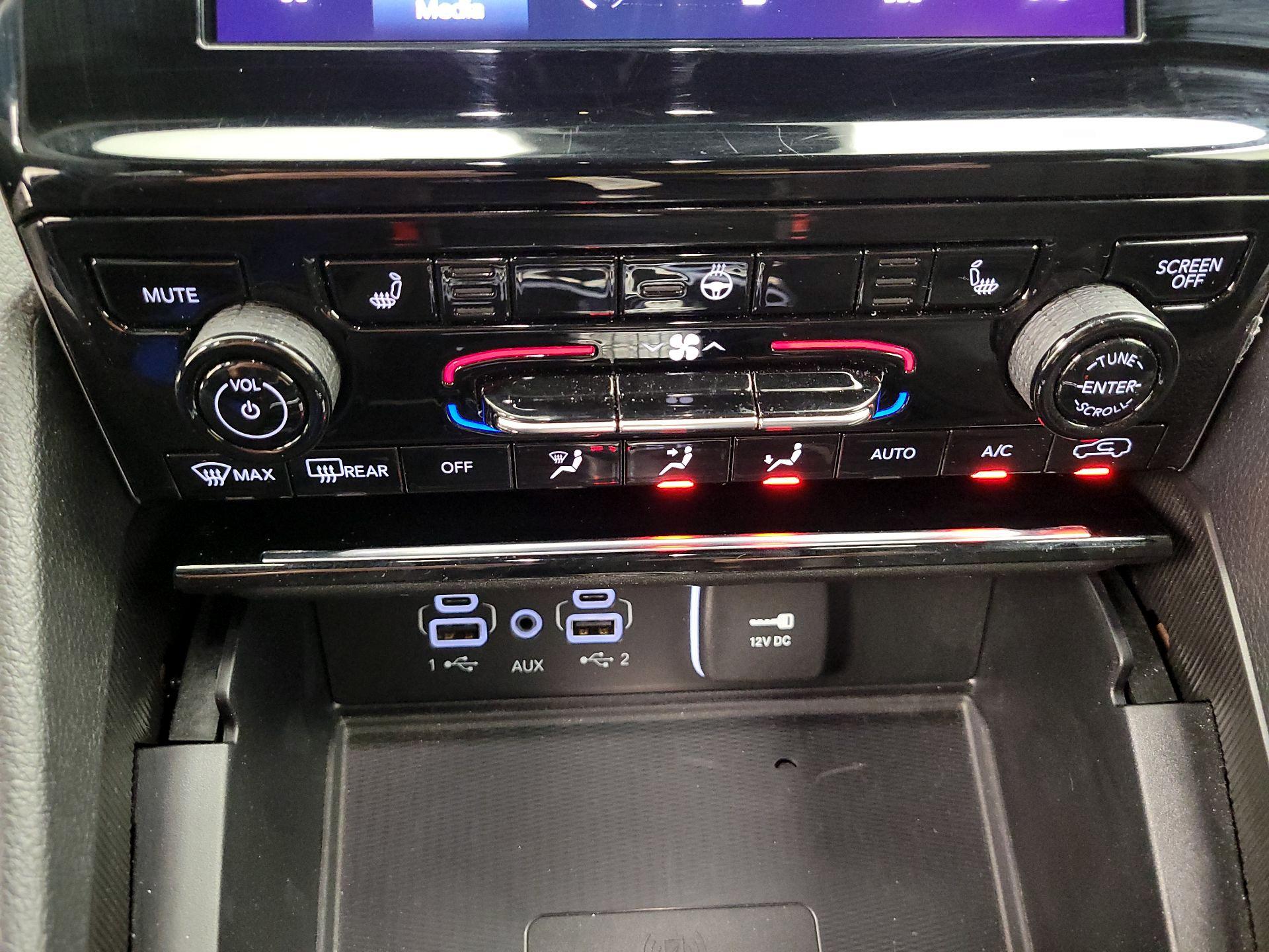 Thumbnail: 2024 Jeep Grand Cherokee - 16