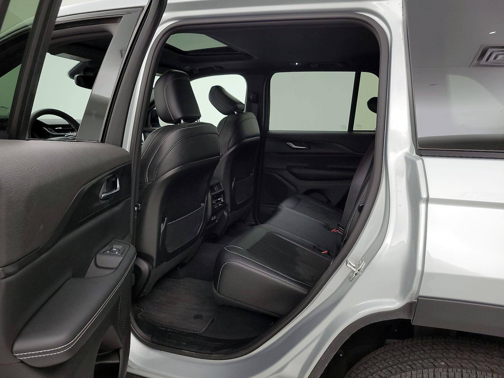 Thumbnail: 2024 Jeep Grand Cherokee - 20