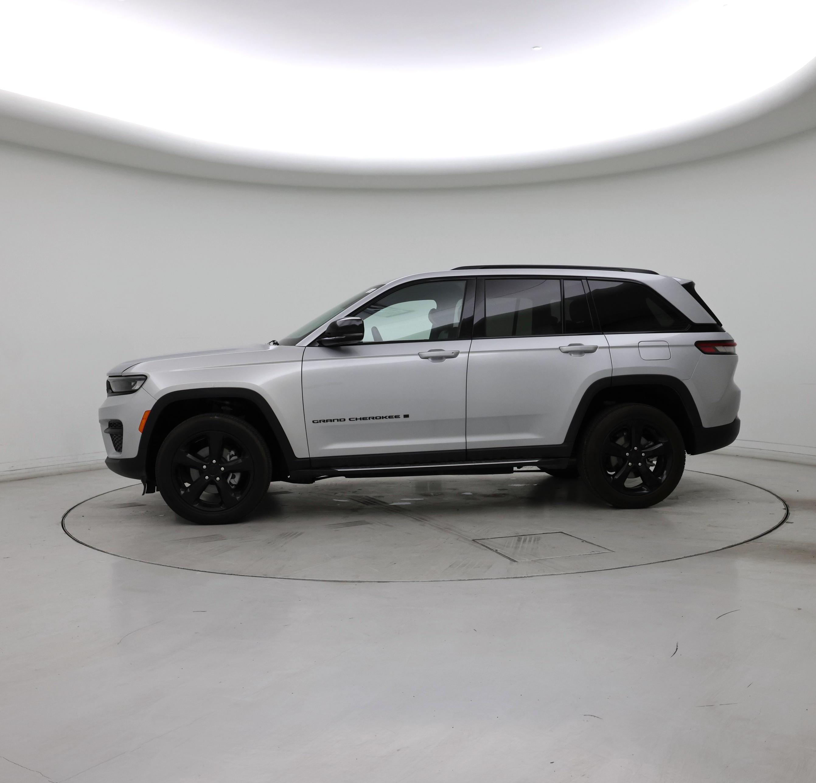 Thumbnail: 2024 Jeep Grand Cherokee - 3