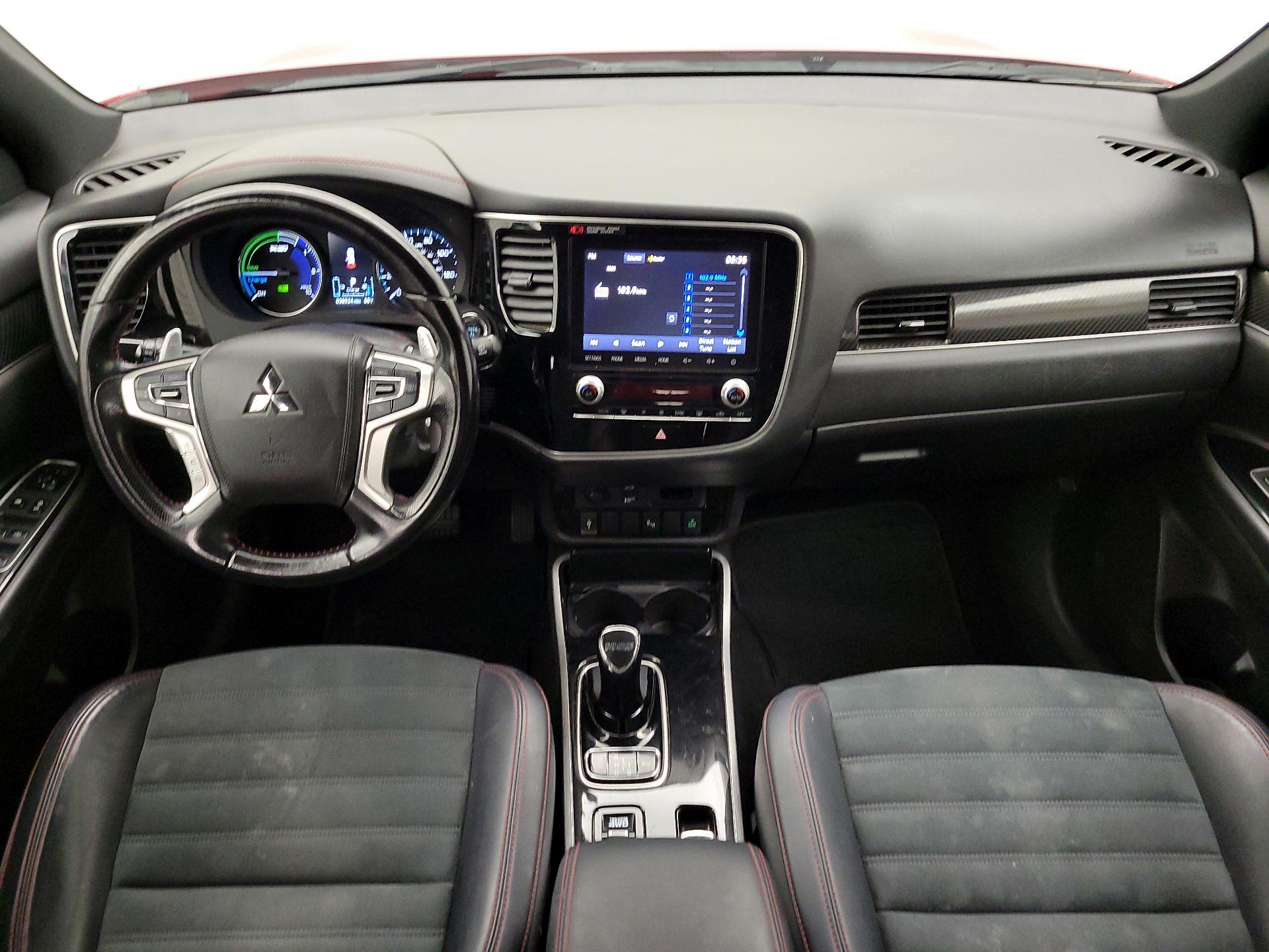 Thumbnail: 2021 Mitsubishi Outlander - 9