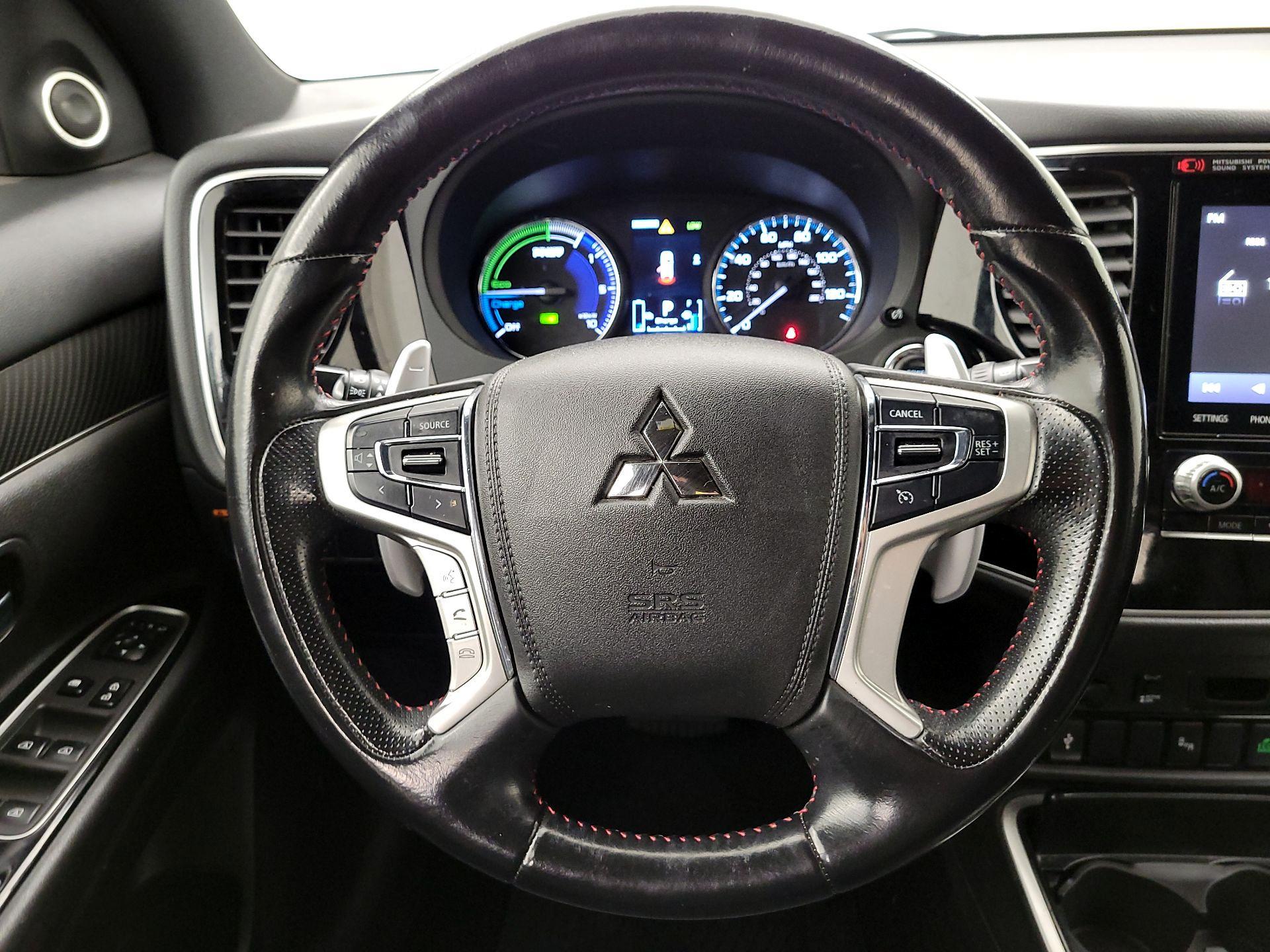 Thumbnail: 2021 Mitsubishi Outlander - 10