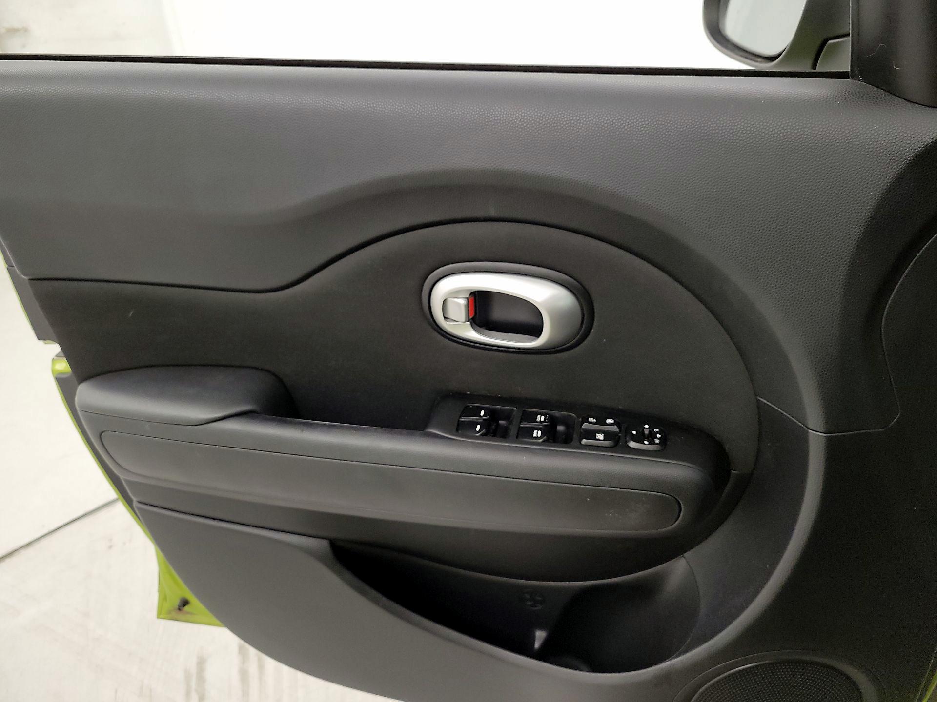 Thumbnail: 2014 Kia Soul - 12