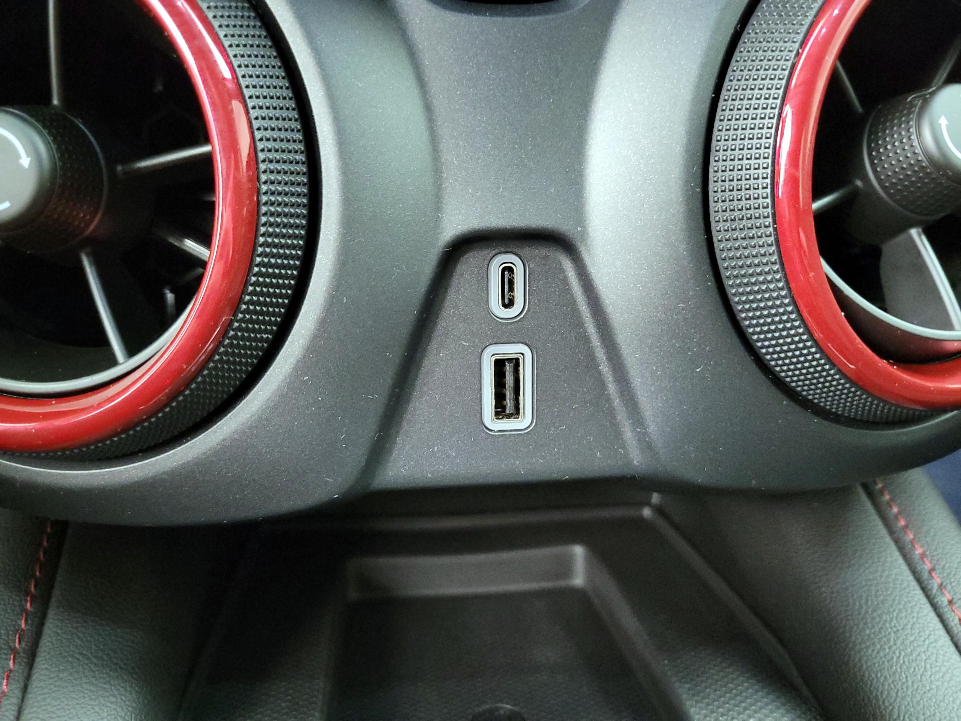 Thumbnail: 2023 Chevrolet Blazer - 19