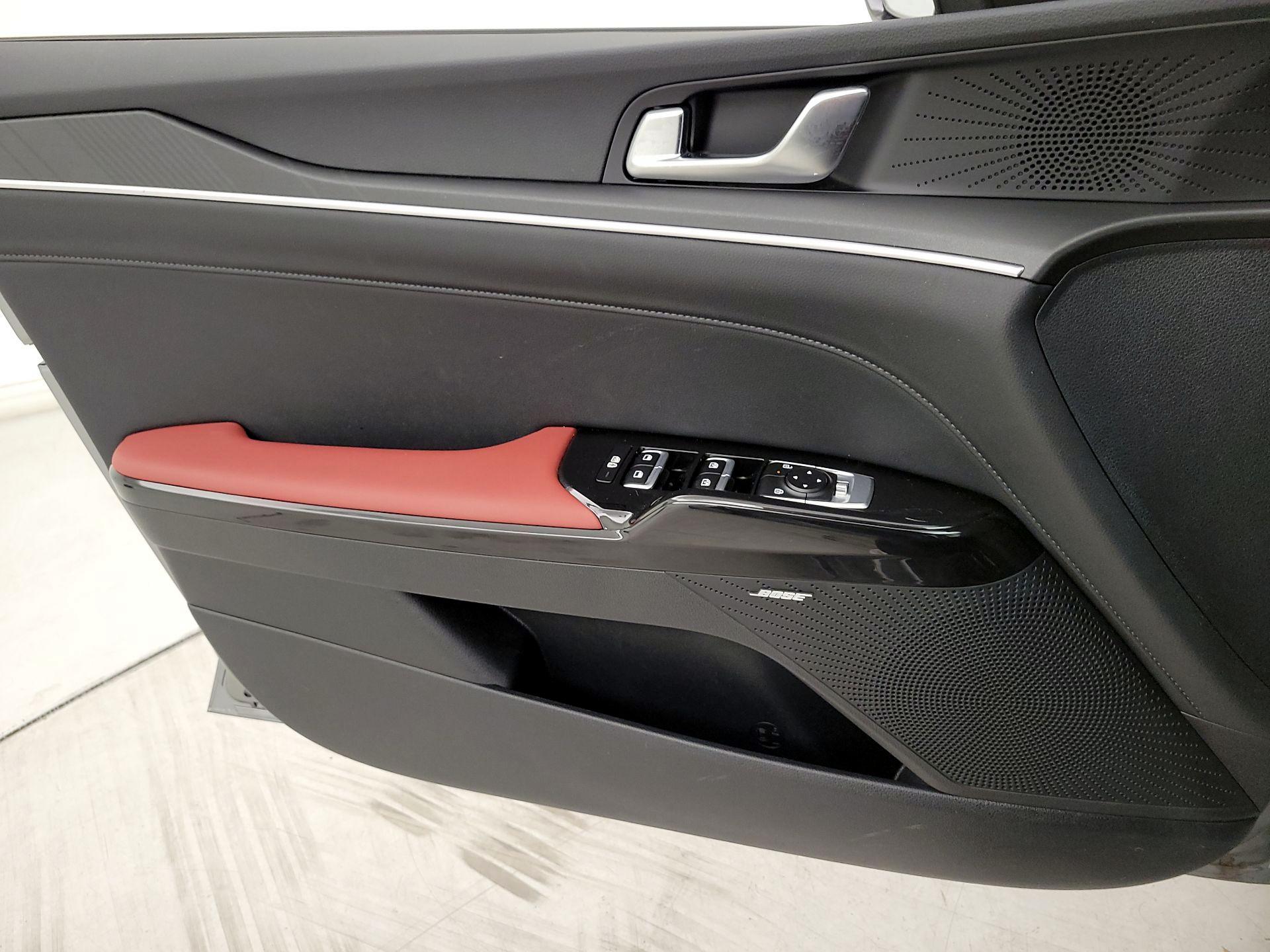 Thumbnail: 2025 Kia K5 - 12