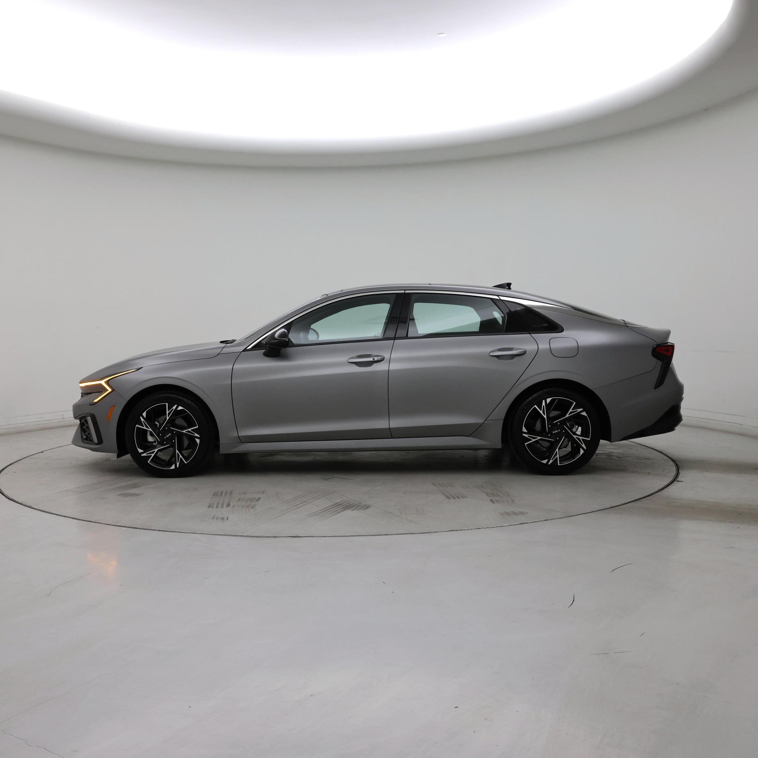 Thumbnail: 2025 Kia K5 - 3