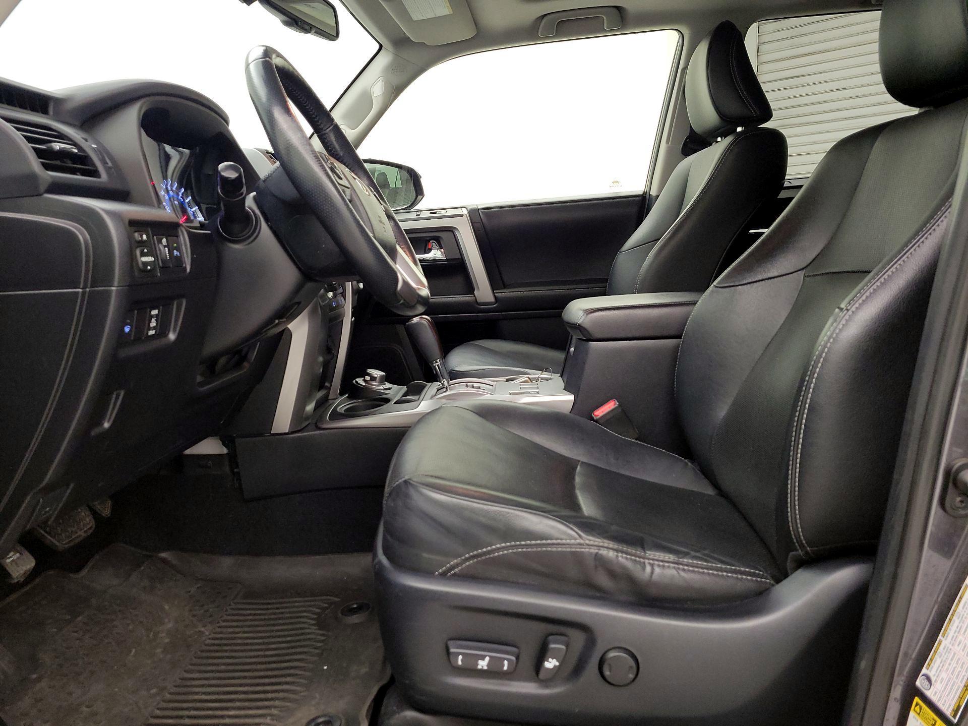 Thumbnail: 2016 Toyota 4Runner - 11