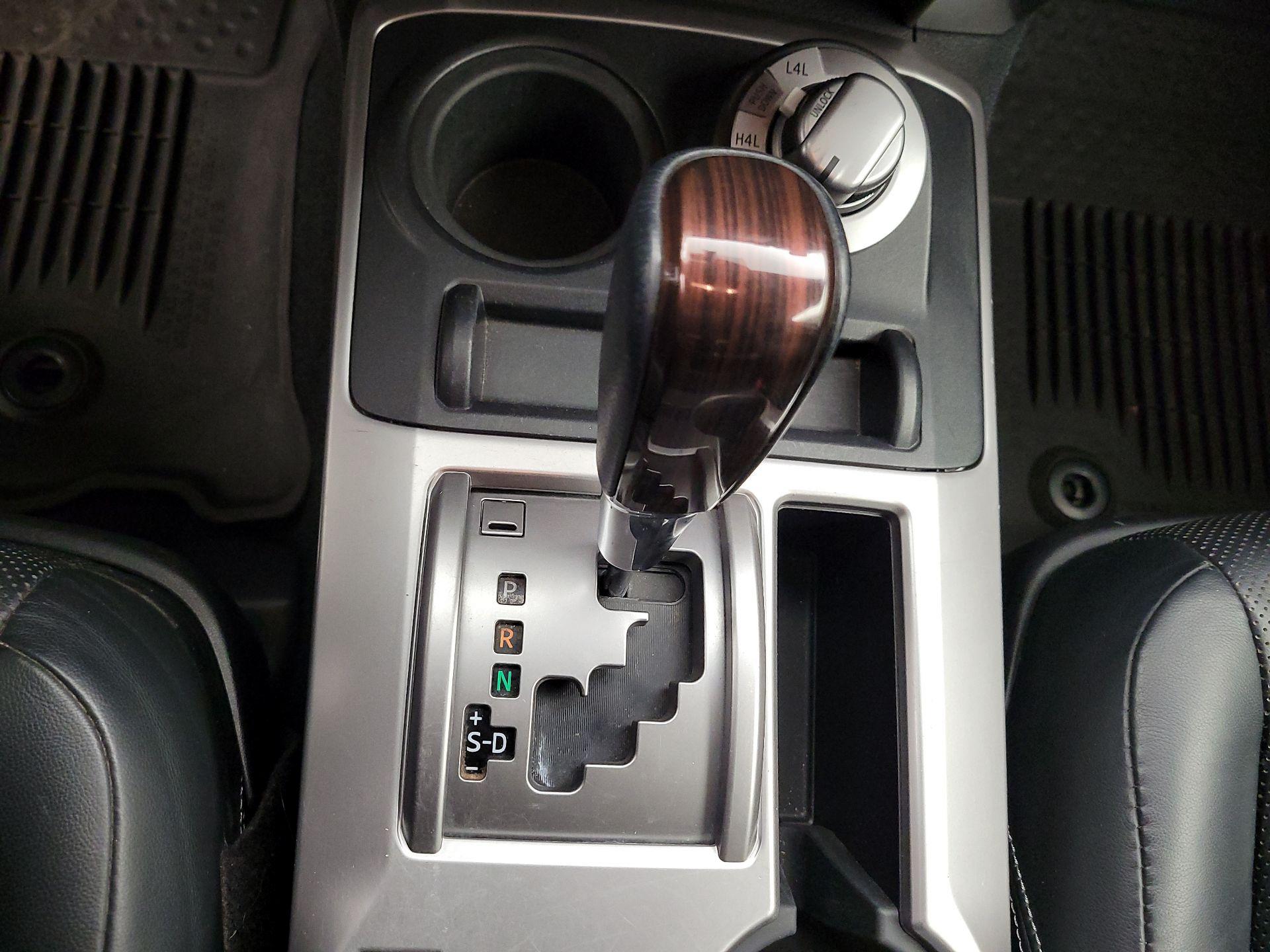 Thumbnail: 2016 Toyota 4Runner - 15