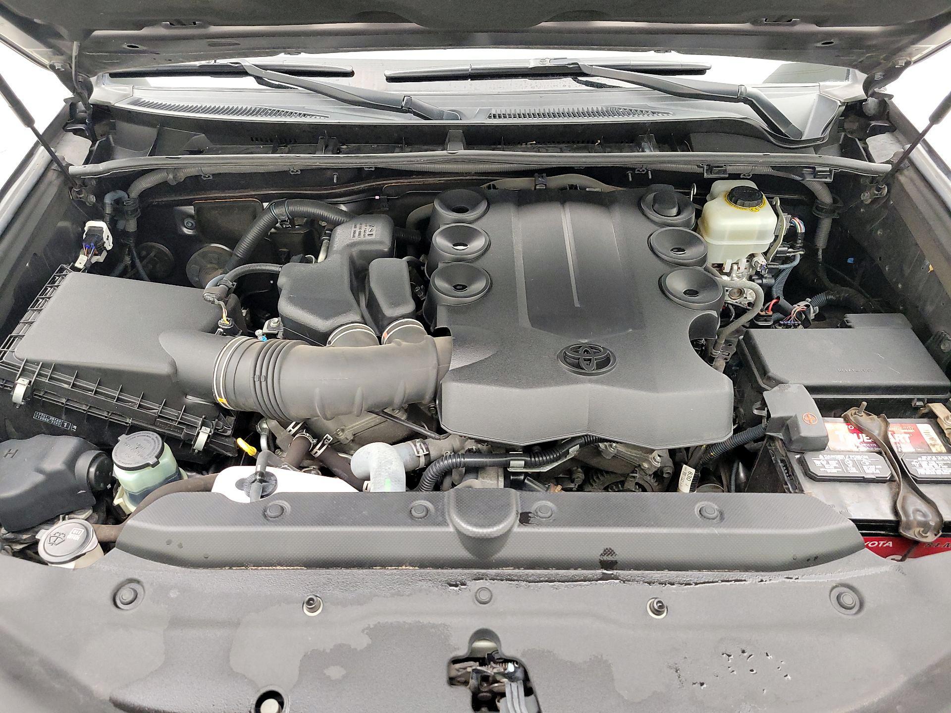 Thumbnail: 2016 Toyota 4Runner - 18